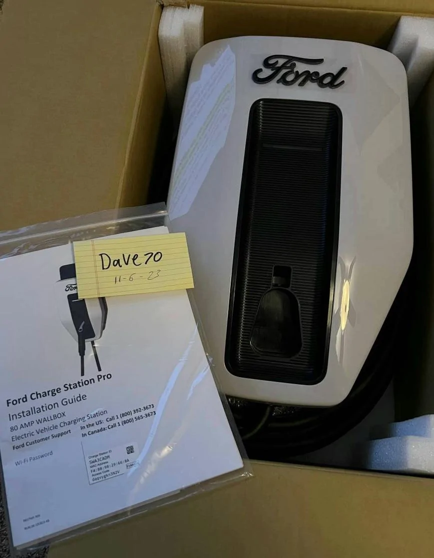 Ford F-150 Lightning New Charge Station Pro IMG_20231106_175334_453