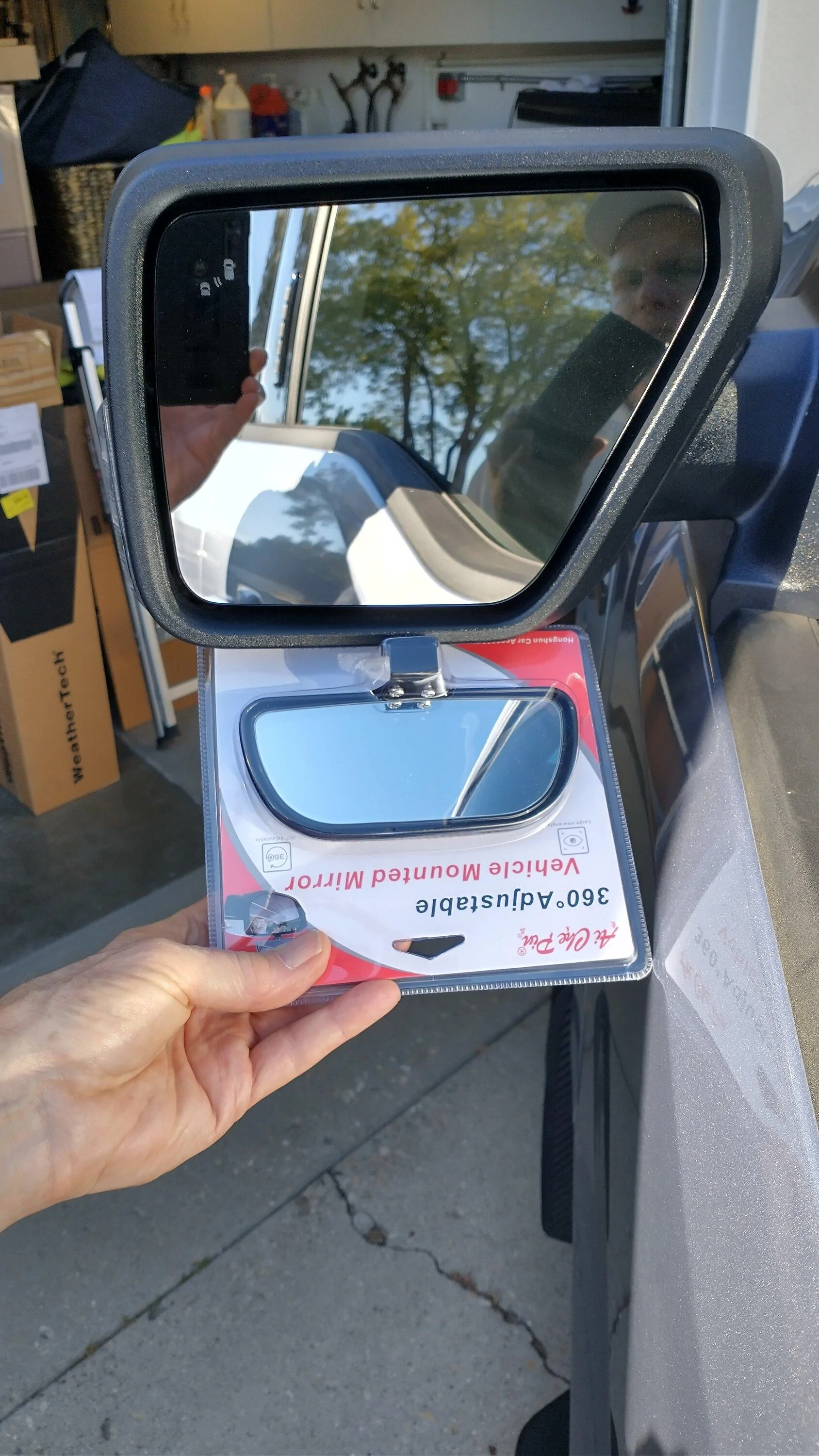 Ford F-150 Lightning Blind spot mirror recommendations IMG_20231104_143632638_HDR fit Amazon AiChePin ACP-107 360 adjustable mounted mirror for sid
