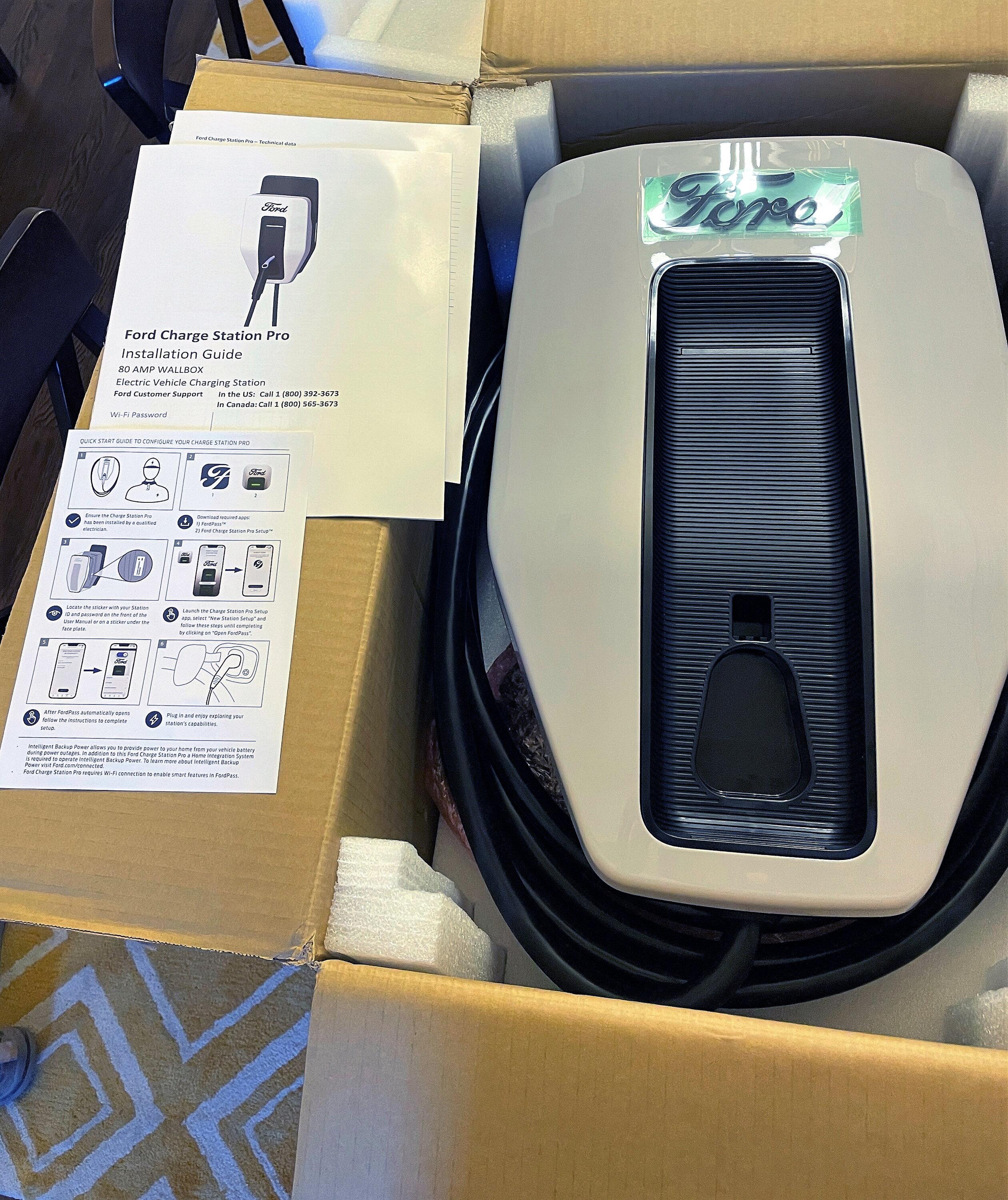 Ford F-150 Lightning Ford Charge Station Pro $600 FCSP (1)