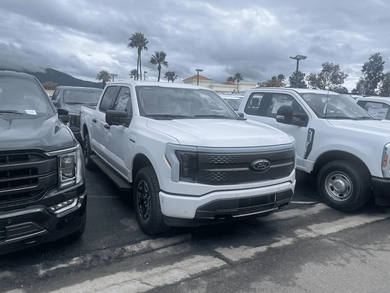 Ford F-150 Lightning ✅ 7/31/2023 Lightning Build Week Group (MY2023) 1703261578954