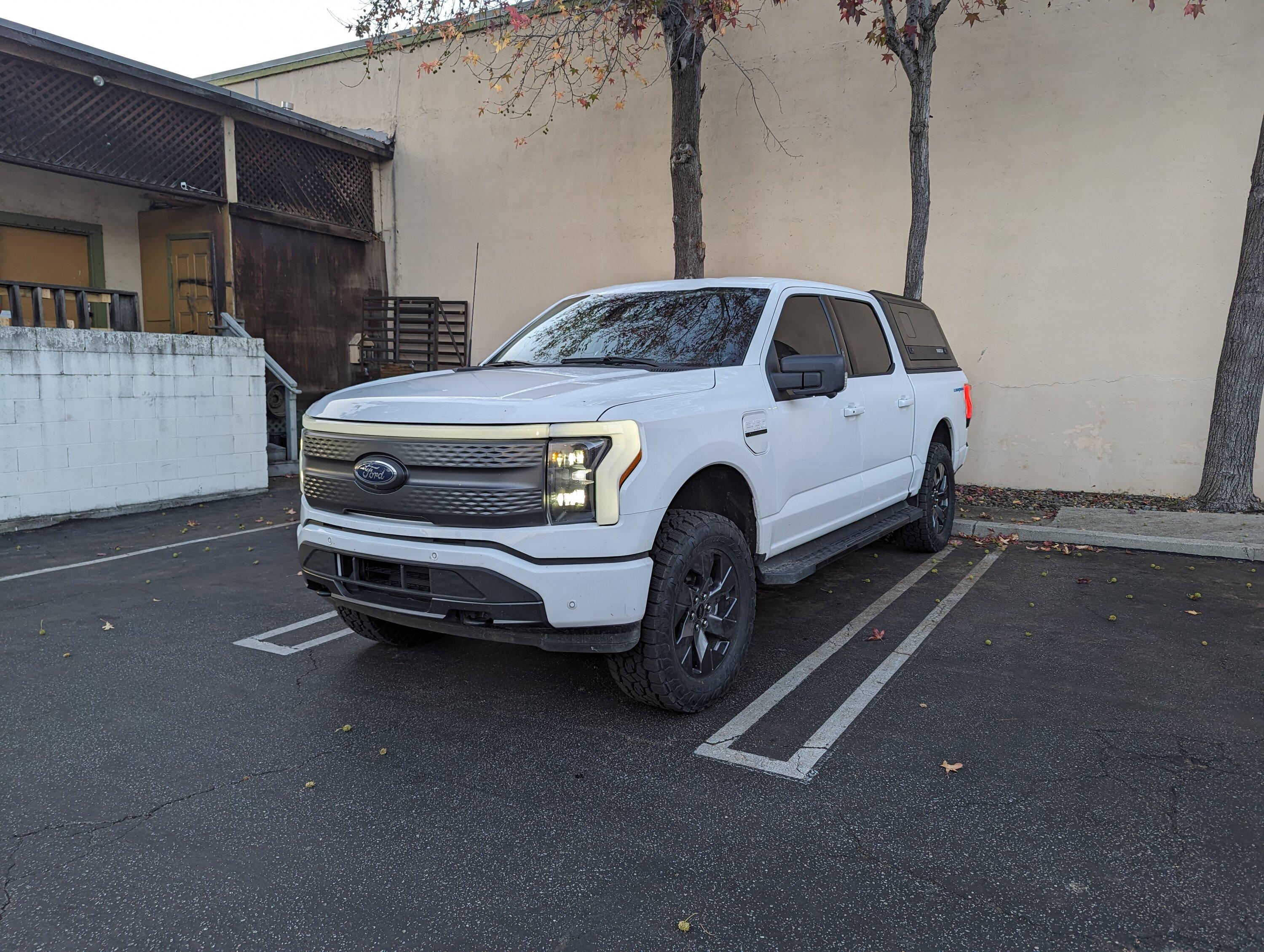 Ford F-150 Lightning Off Road Build - 2022 F150 Lightning XLT in White (w/ RSI Smart Cap) PXL_20240106_004225750