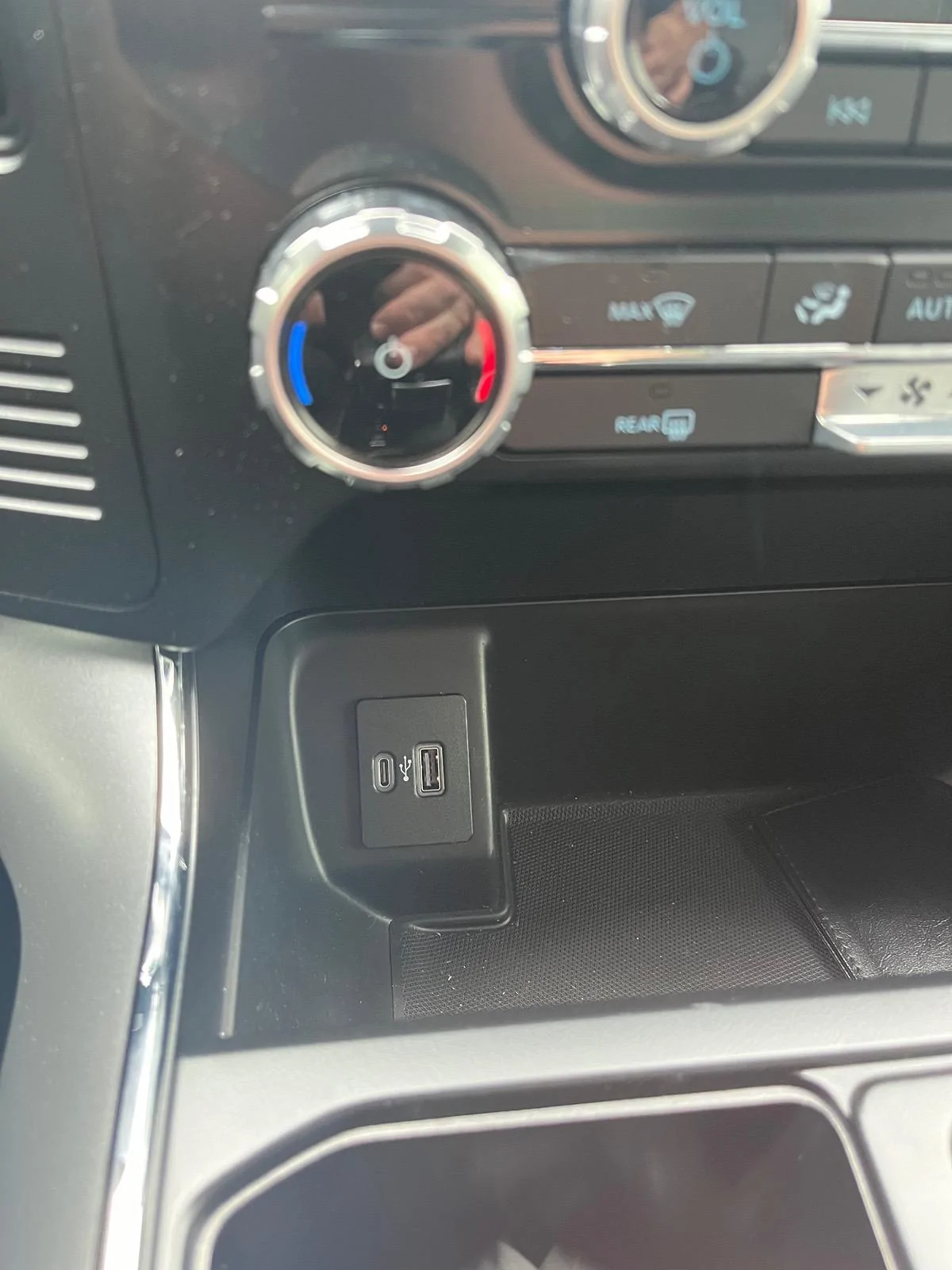 Ford F-150 Lightning Infotainment USB’s stopped working IMG_0112