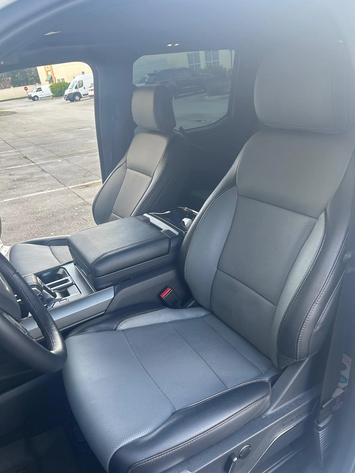 Ford F-150 Lightning WTB Leather Seats for 23 XLT IMG_1984