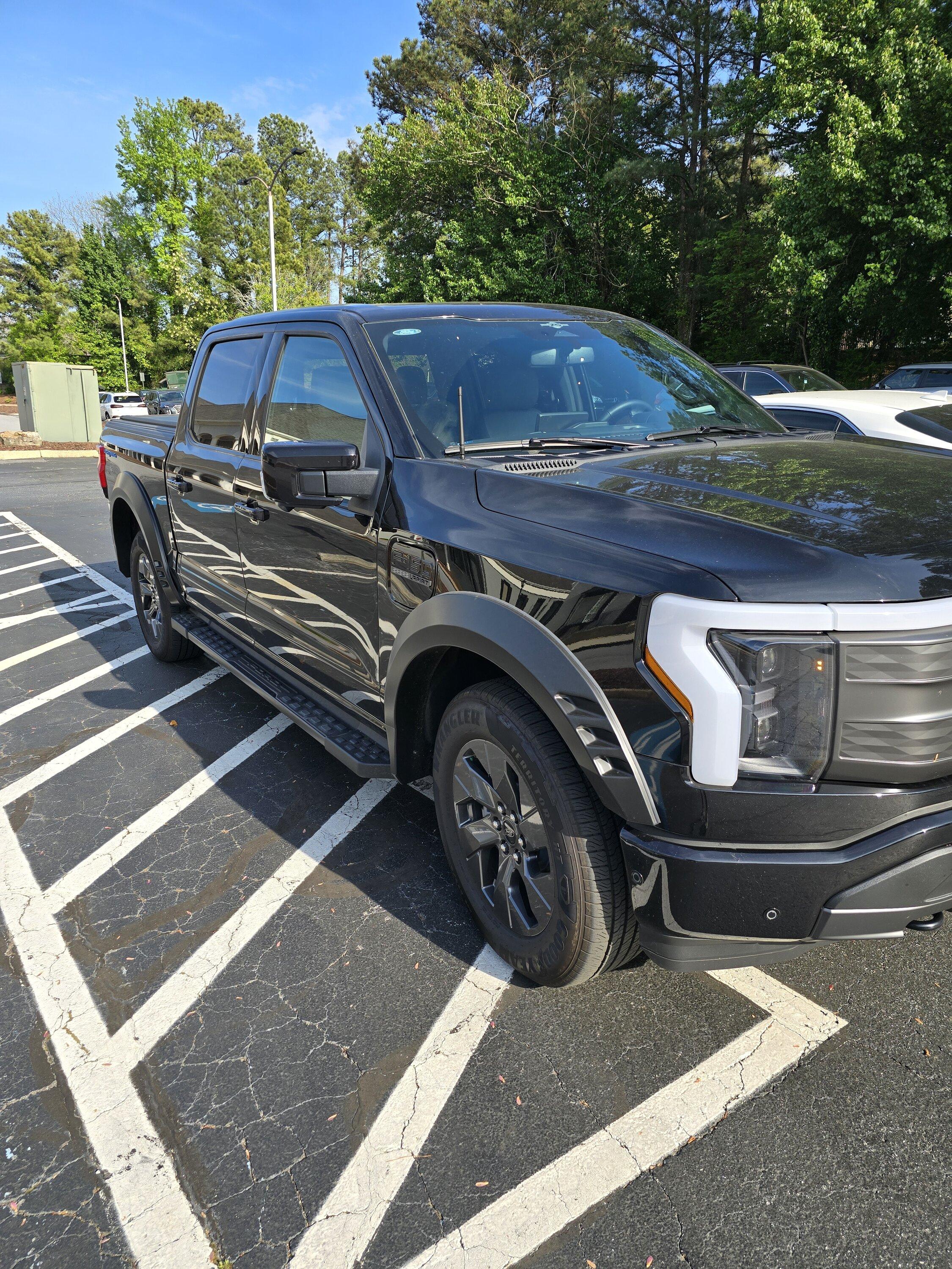 Ford F-150 Lightning Fender Flares installed 1000002646
