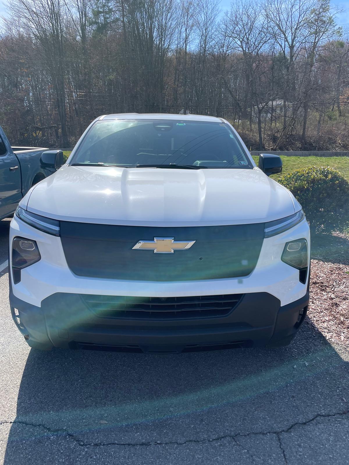 Ford F-150 Lightning Silverado EV spotted IMG_1878