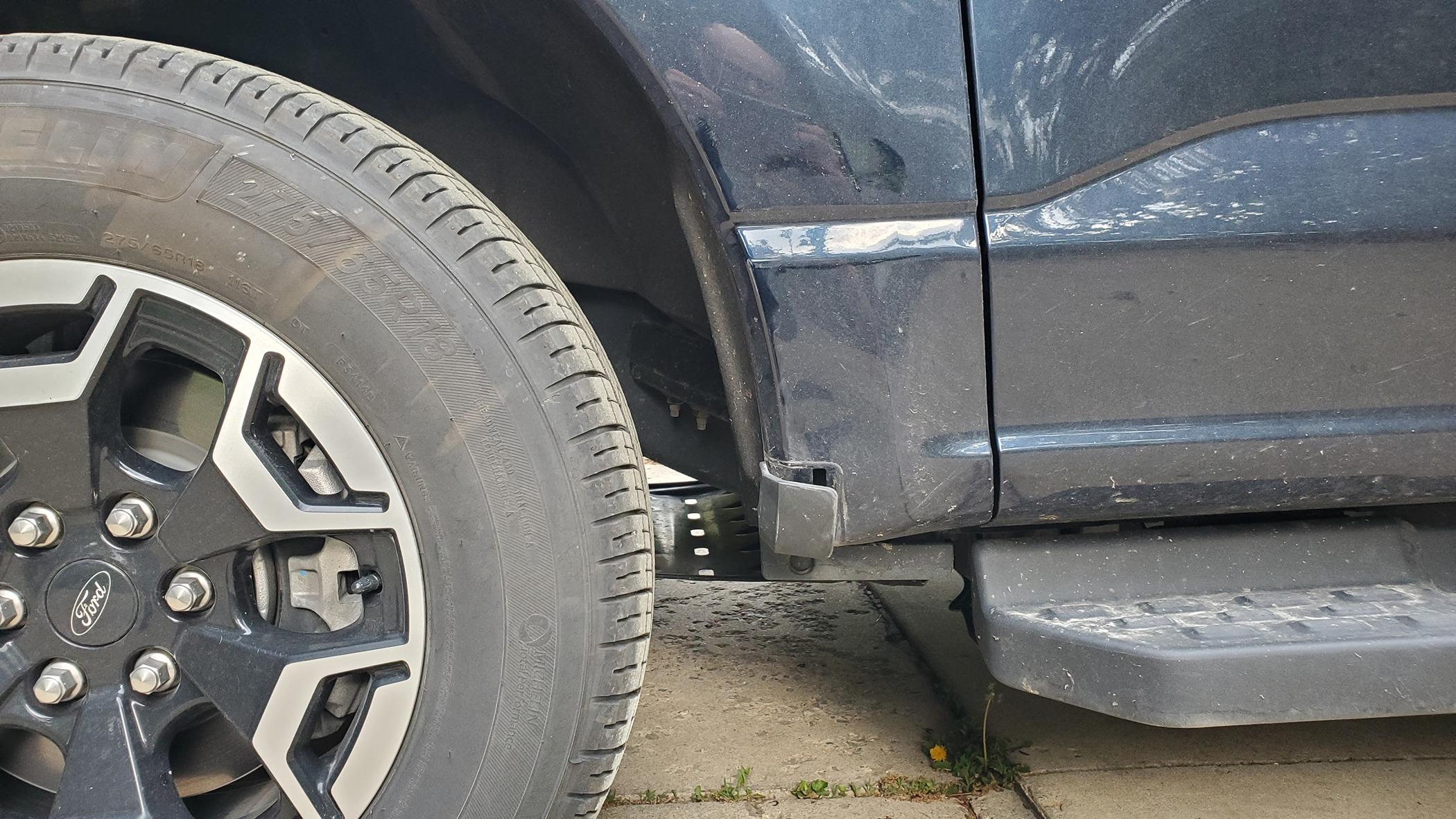 Ford F-150 Lightning Replacing driver side fender 20240515_185040
