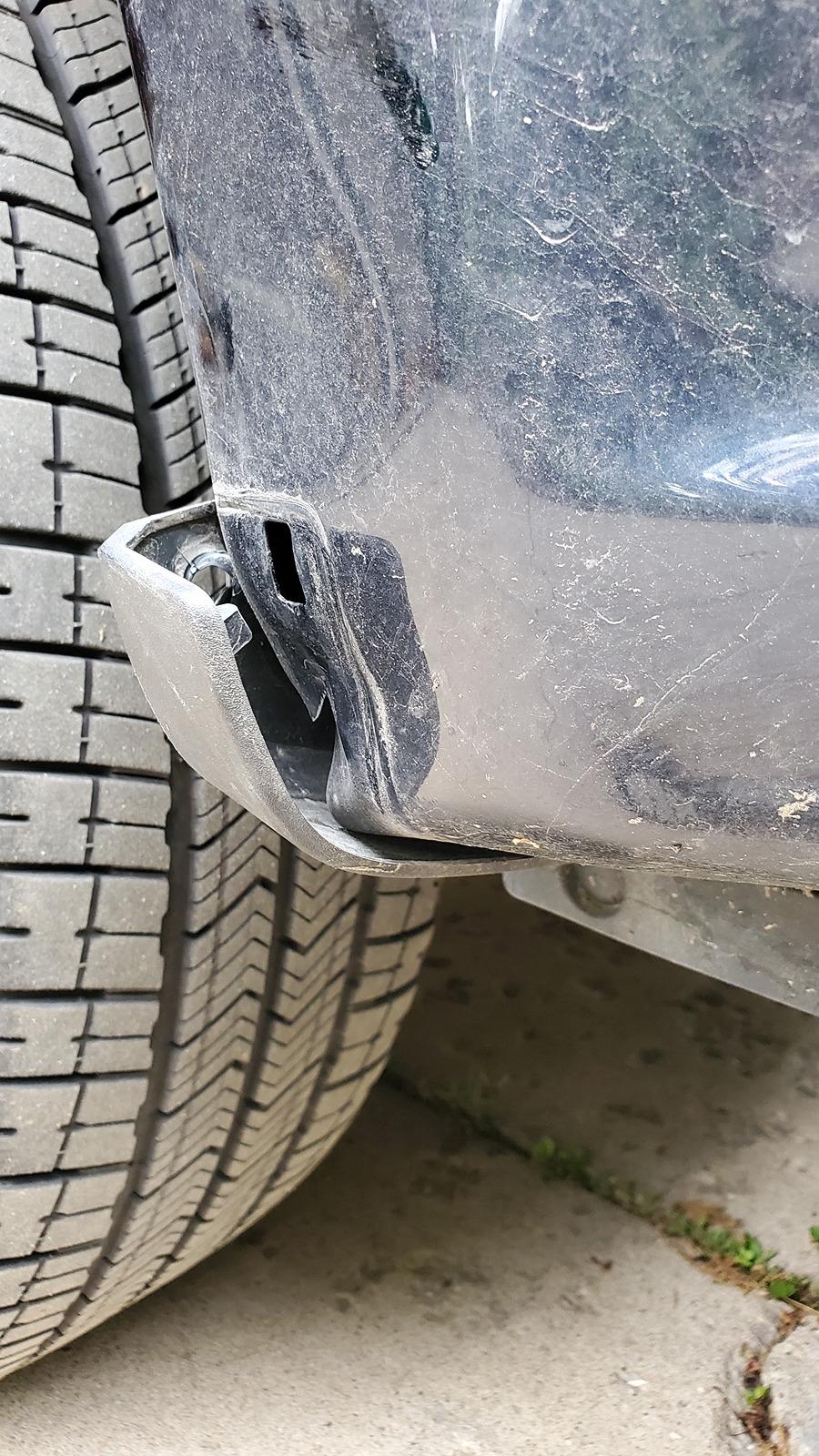 Ford F-150 Lightning Replacing driver side fender 20240515_190155