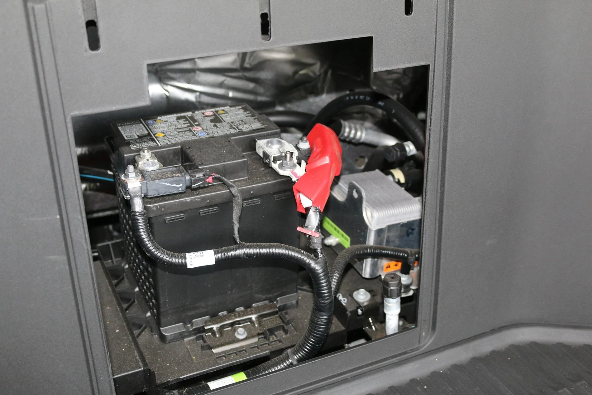 Ford F-150 Lightning Missing part? IMG_5620-battery compartment right drivers sid