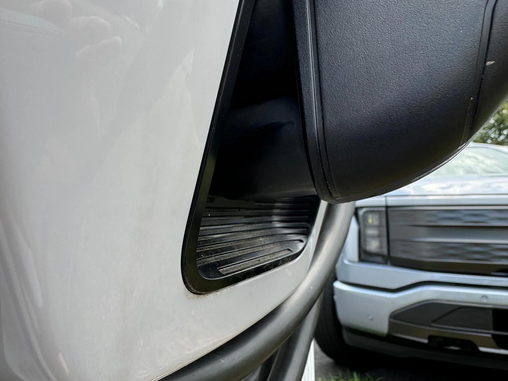 Ford F-150 Lightning Plug Will NOT Disengage From FCSP FIXED POST 87 Charge Station Pro Image 5