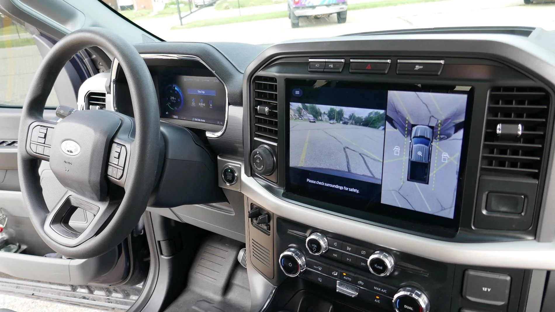 Ford F-150 Lightning 2022 Ford Lightning Pro P1070891