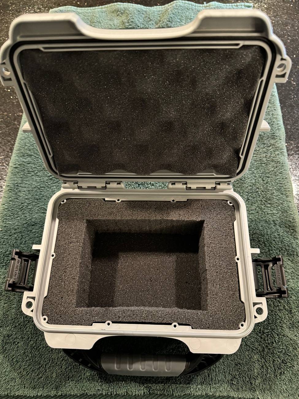 Ford F-150 Lightning Ford NACS adaptor case Nanuck 903 -3