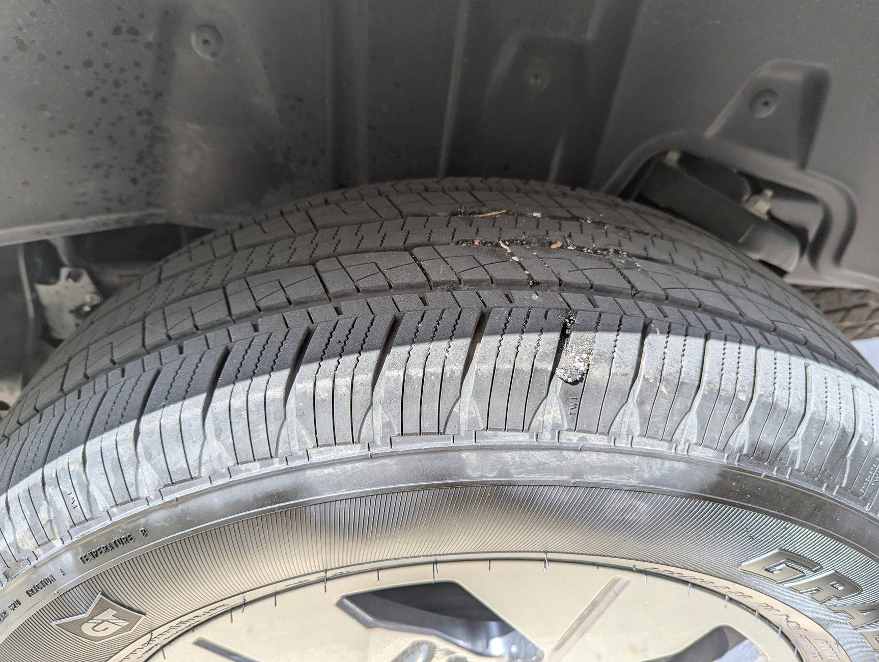 Ford F-150 Lightning SOLD - 20" Lariat Wheels/GG Tires for 18" XLT Wheels/Tires PXL_20240922_162910419