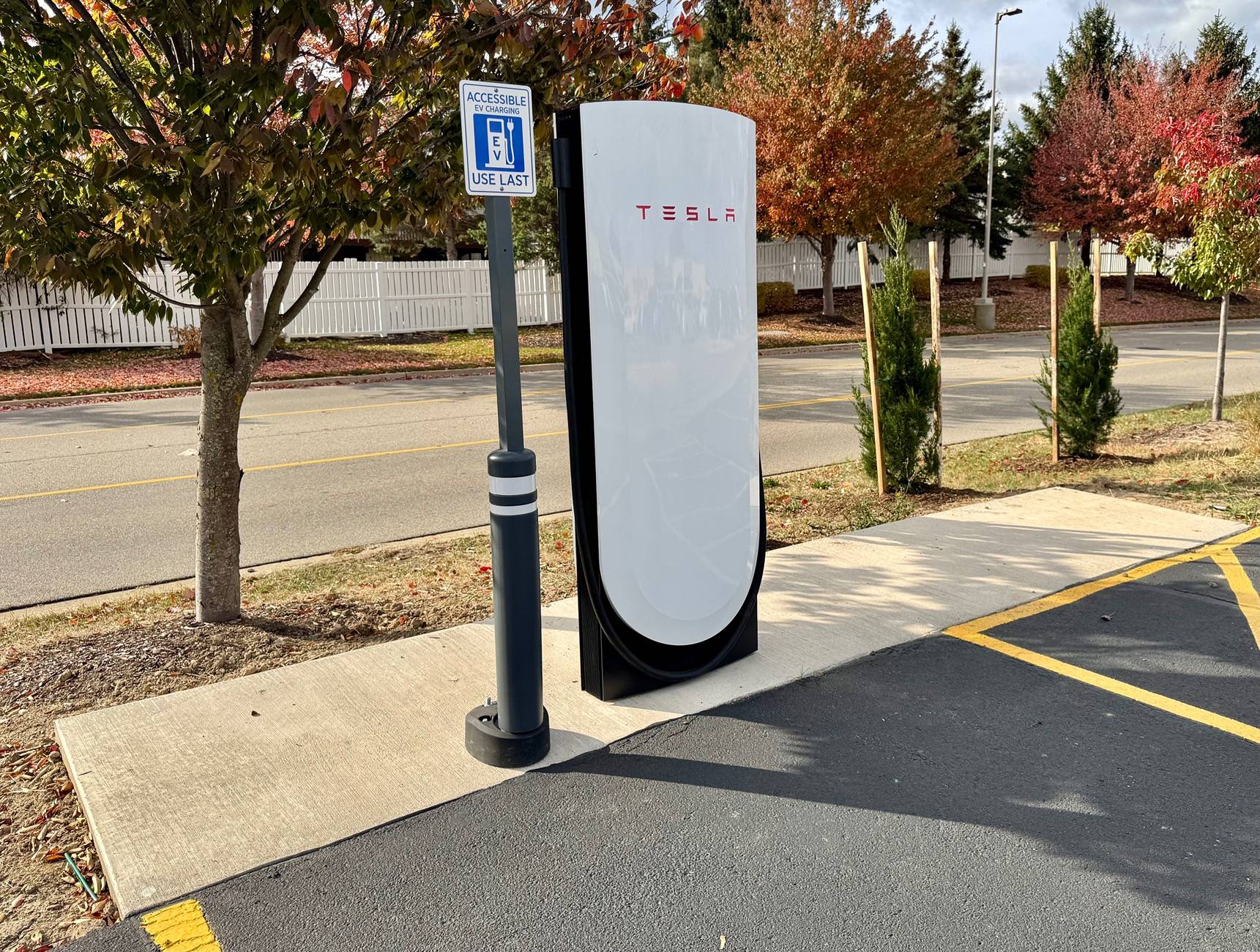Ford F-150 Lightning First time charging at Tesla V4 Supercharger IMG_3062