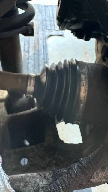 Ford F-150 Lightning Replaced: Rear Driver DRIVE AXLE... under warranty @ 49,000 miles caking on rear drive axle area
