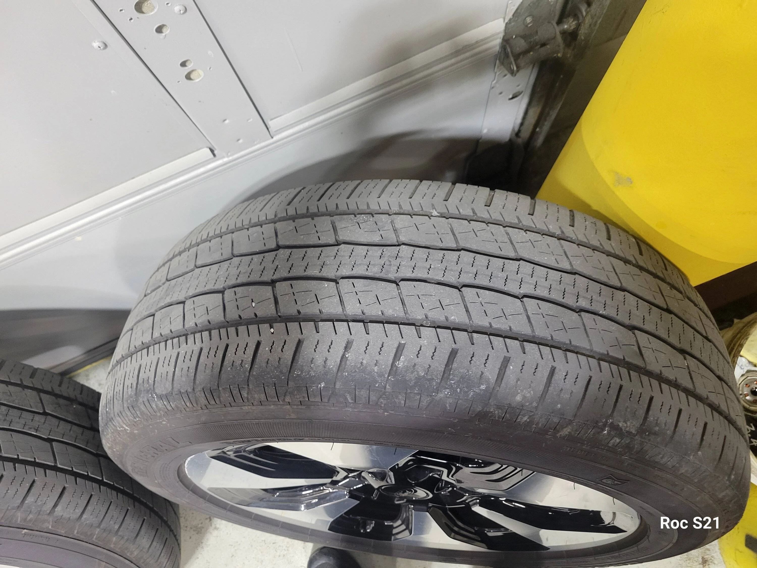 Ford F-150 Lightning SOLD   SOLD  SOLD*****NEW PRICE** $1,000 OBO + SHIPPING 2023 Platinum 22" wheels and tires. 20240916_204320