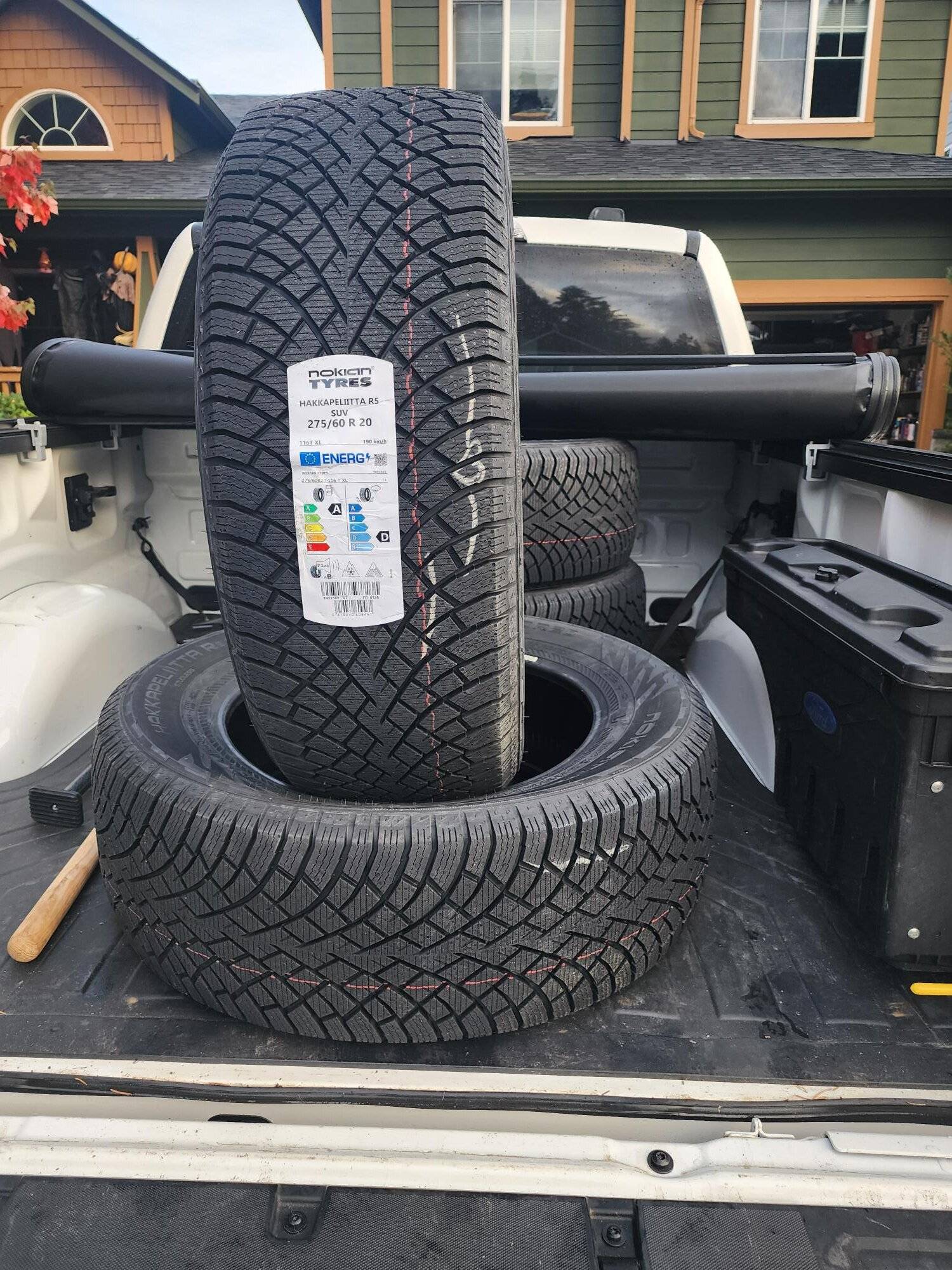 Ford F-150 Lightning Nokian Hakkapeliitta R5 SUV 116T snow tires installed - first impressions and range result Nokian