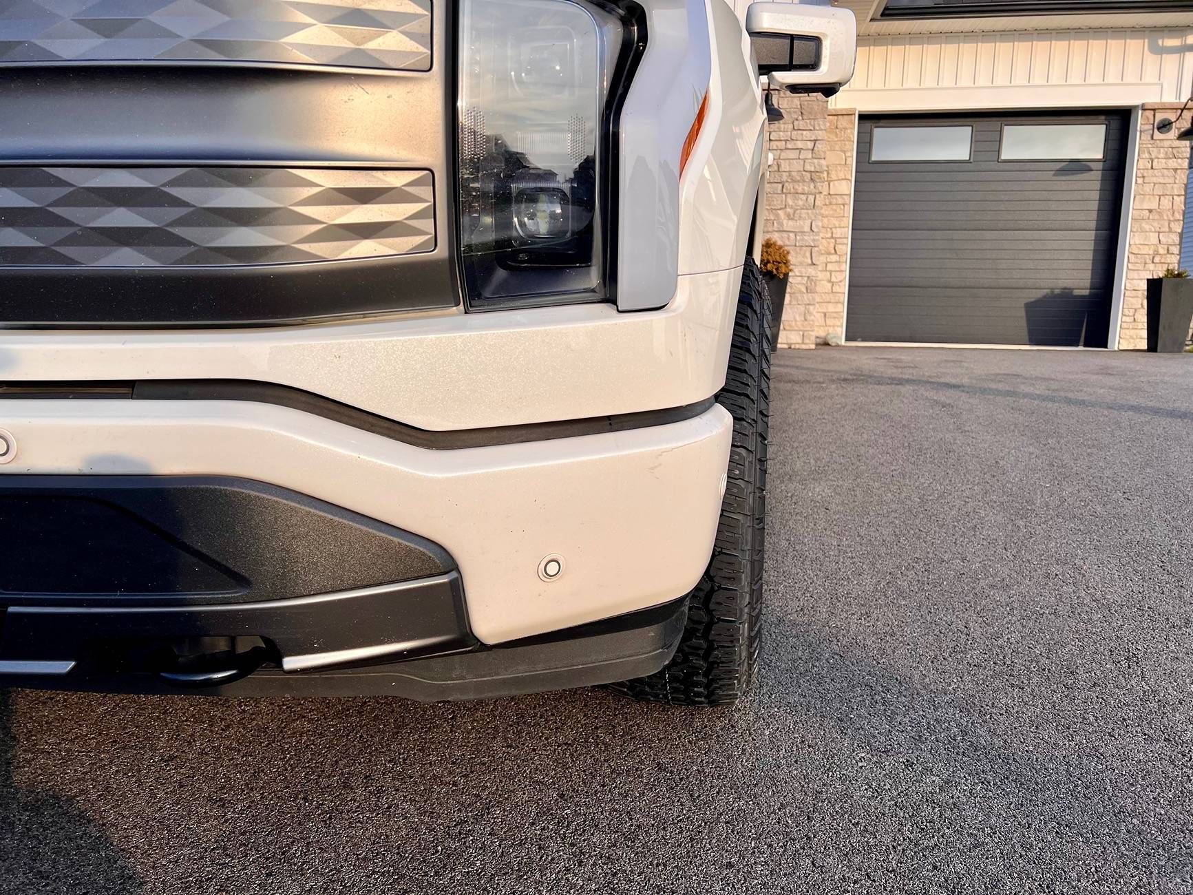 Ford F-150 Lightning Raceline 951B Ryno 18x9 + Firestone Destination XT installed IMG_6046