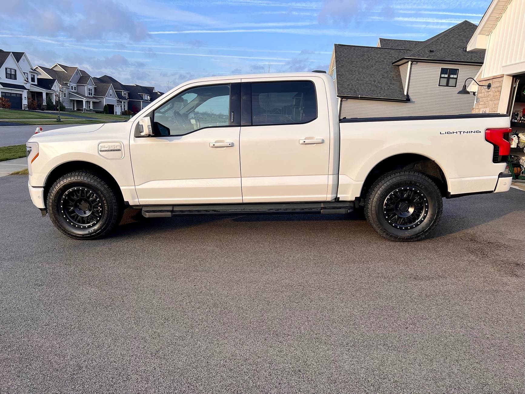 Ford F-150 Lightning Raceline 951B Ryno 18x9 + Firestone Destination XT installed IMG_6047
