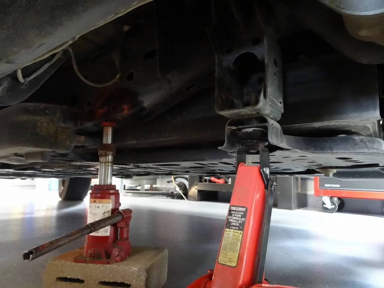 Ford F-150 Lightning How can I use jack stands when the jack is in the only jacking point under truck? jack