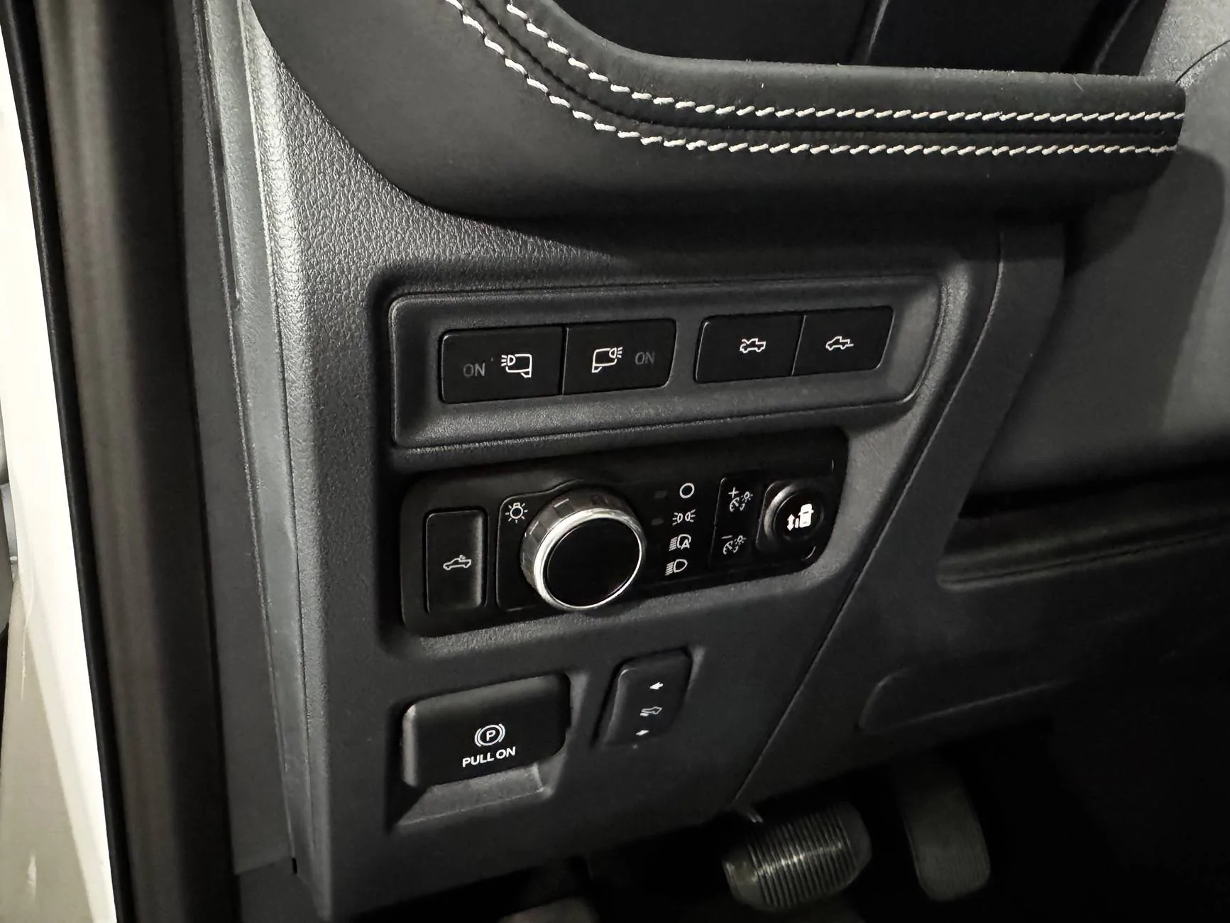 Ford F-150 Lightning Bestwyll Electric Retractable Tonneau Review IMG_5915