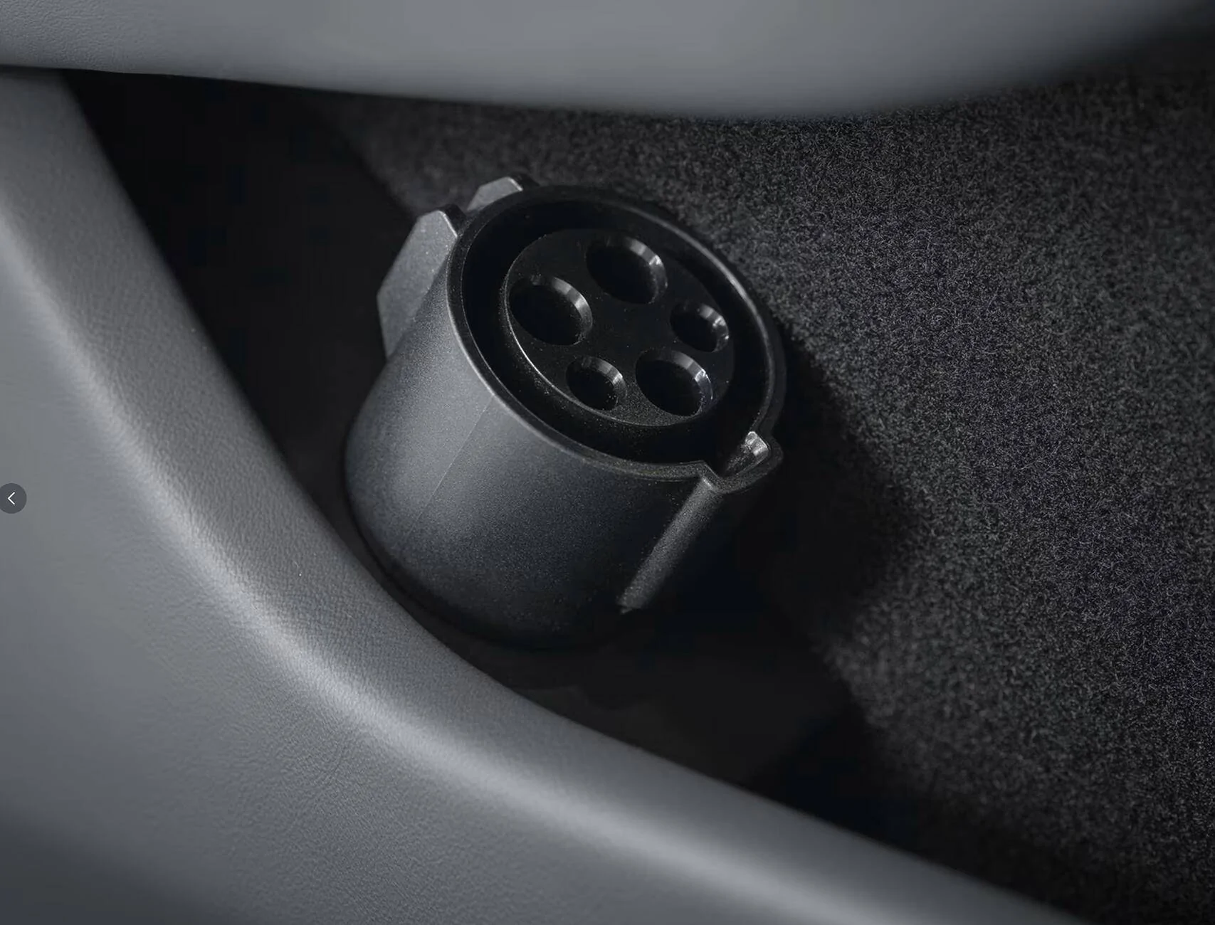 Ford F-150 Lightning Ford Tesla Adapter Case Found Screenshot 2025-01-16 at 9.34.37 AM