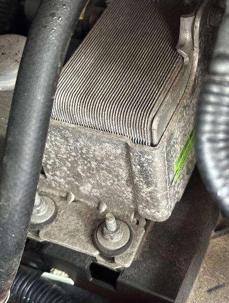 Ford F-150 Lightning LVB EASY ACCESS JUMP/CHARGE  PORT 1738863979303-ye