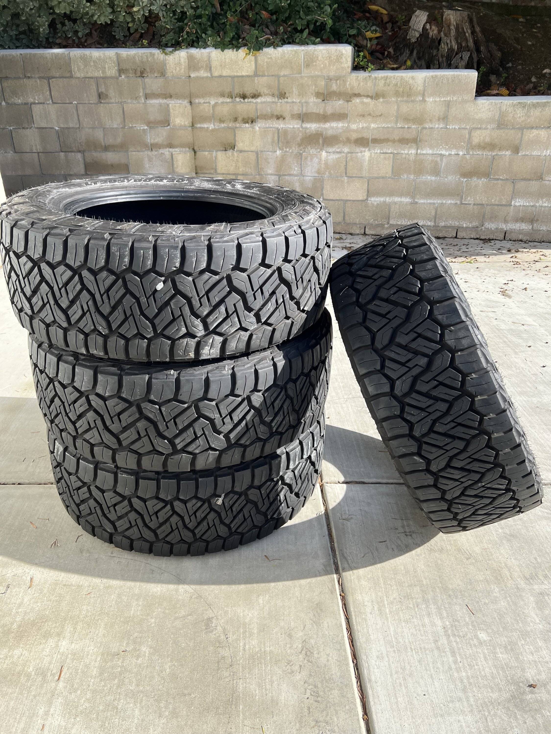 Ford F-150 Lightning Nitto Recon Grapplers 295/60R20 - $1000 IMG_2571