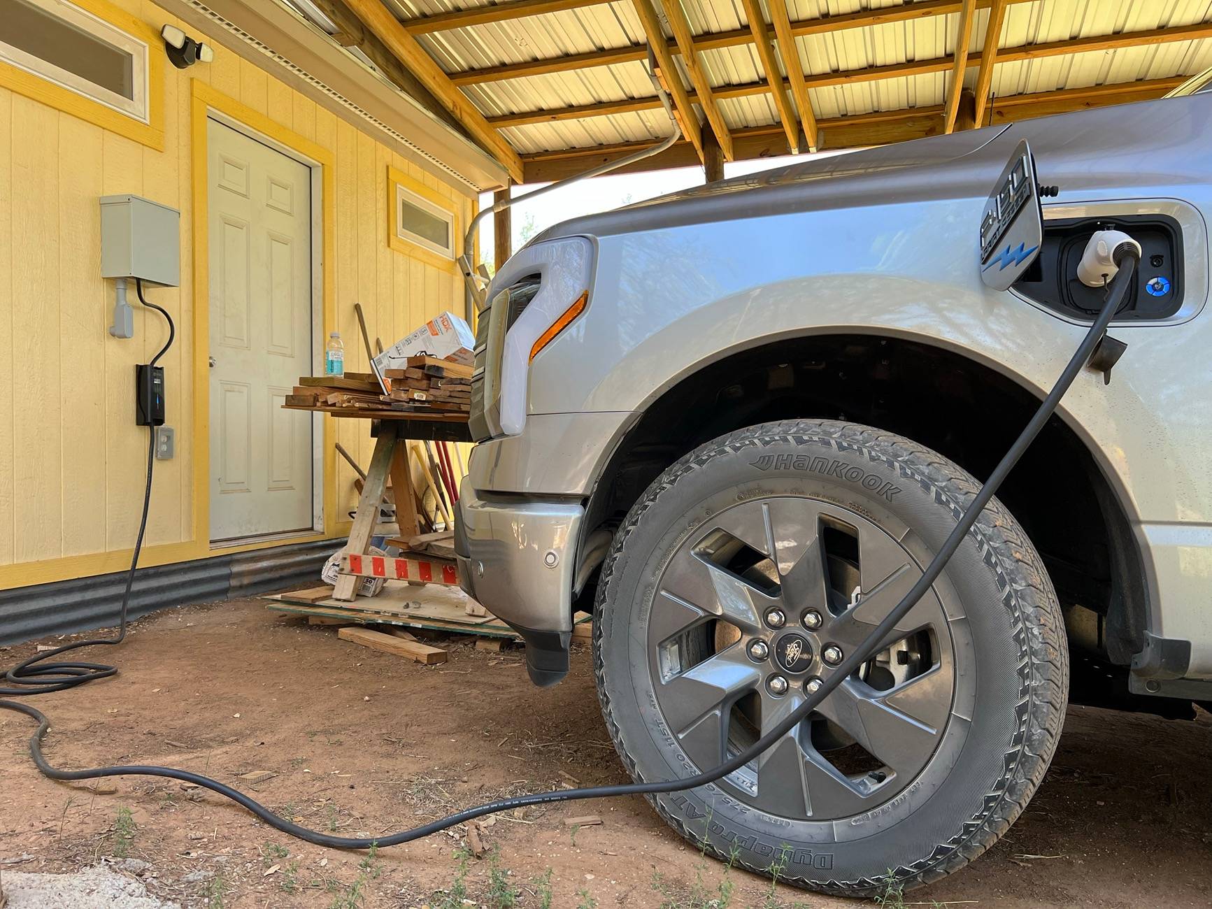 Ford F-150 Lightning Using Off Grid Solar System to charge Lightning? Ranch Charger