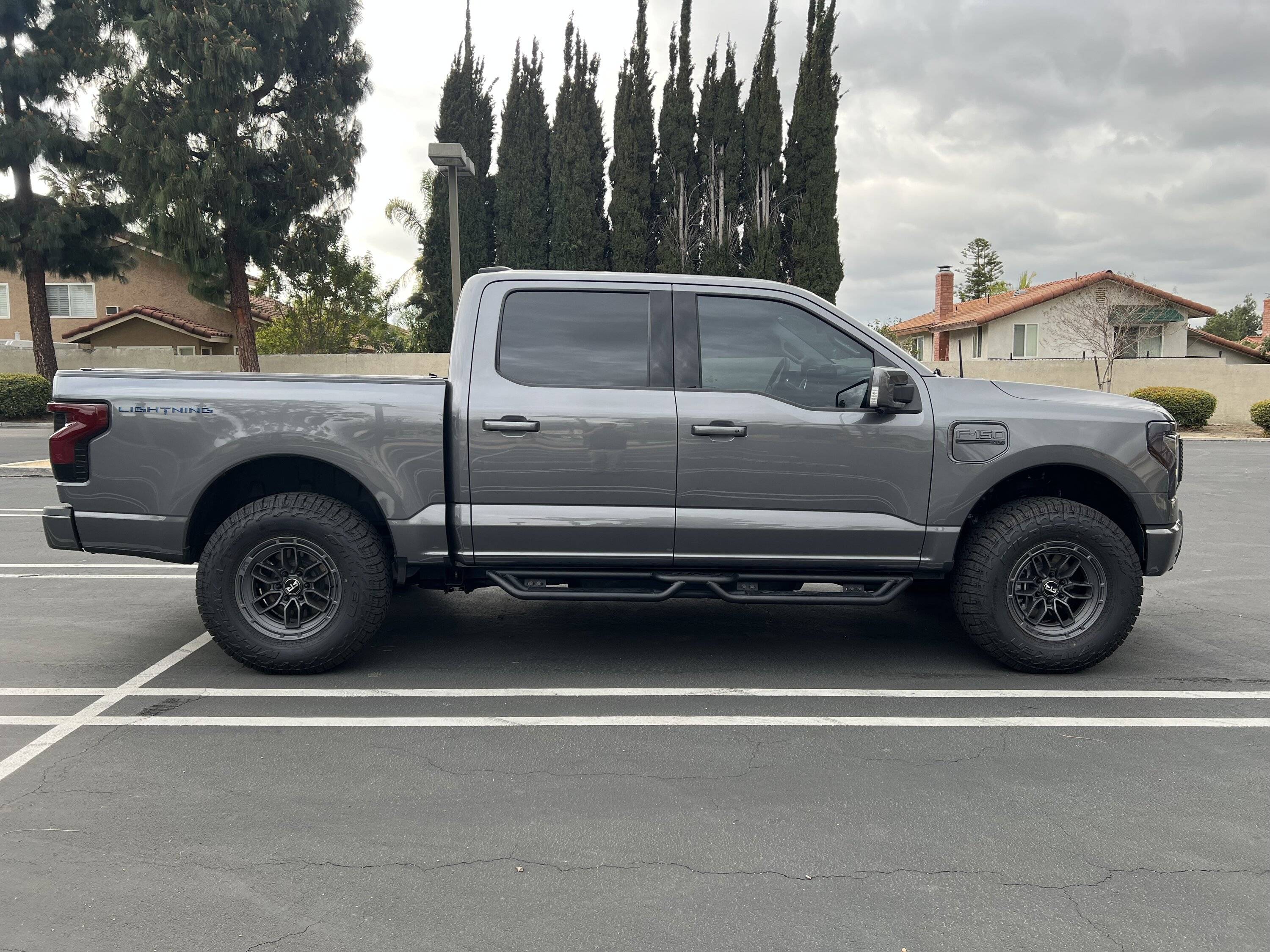 Ford F-150 Lightning 2023 XLT ER - Reboot - Eibach 2.6" Level - 18x9 RTR Evo 6 - 35x11.5R18 Falken Wildpeak 4Ws IMG_2633