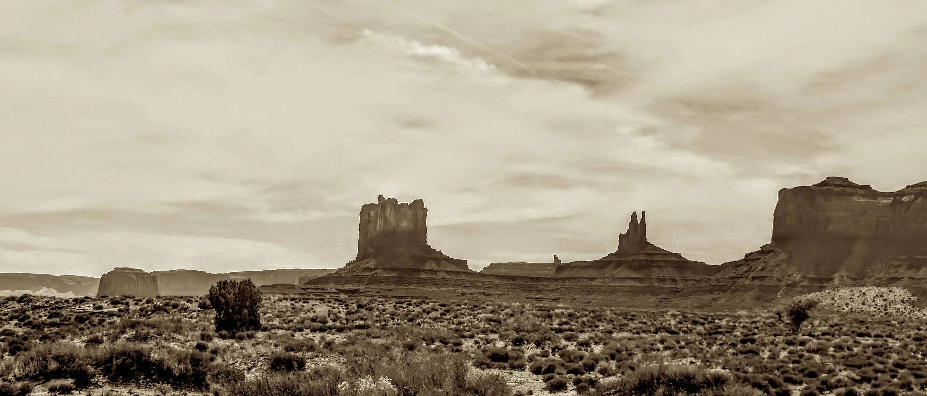 Ford F-150 Lightning Road trip to Moab and Canyonlands National Park, including some light offroading PXL_20250321_203742154.RAW-01.COVER-EDIT-EDIT