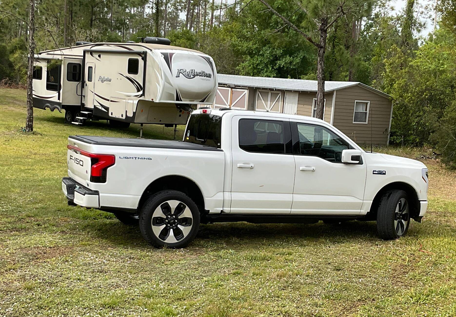 Ford F-150 Lightning Great Deal! Leer/Ford 4 Panel Hard Tonneau IMG_0203
