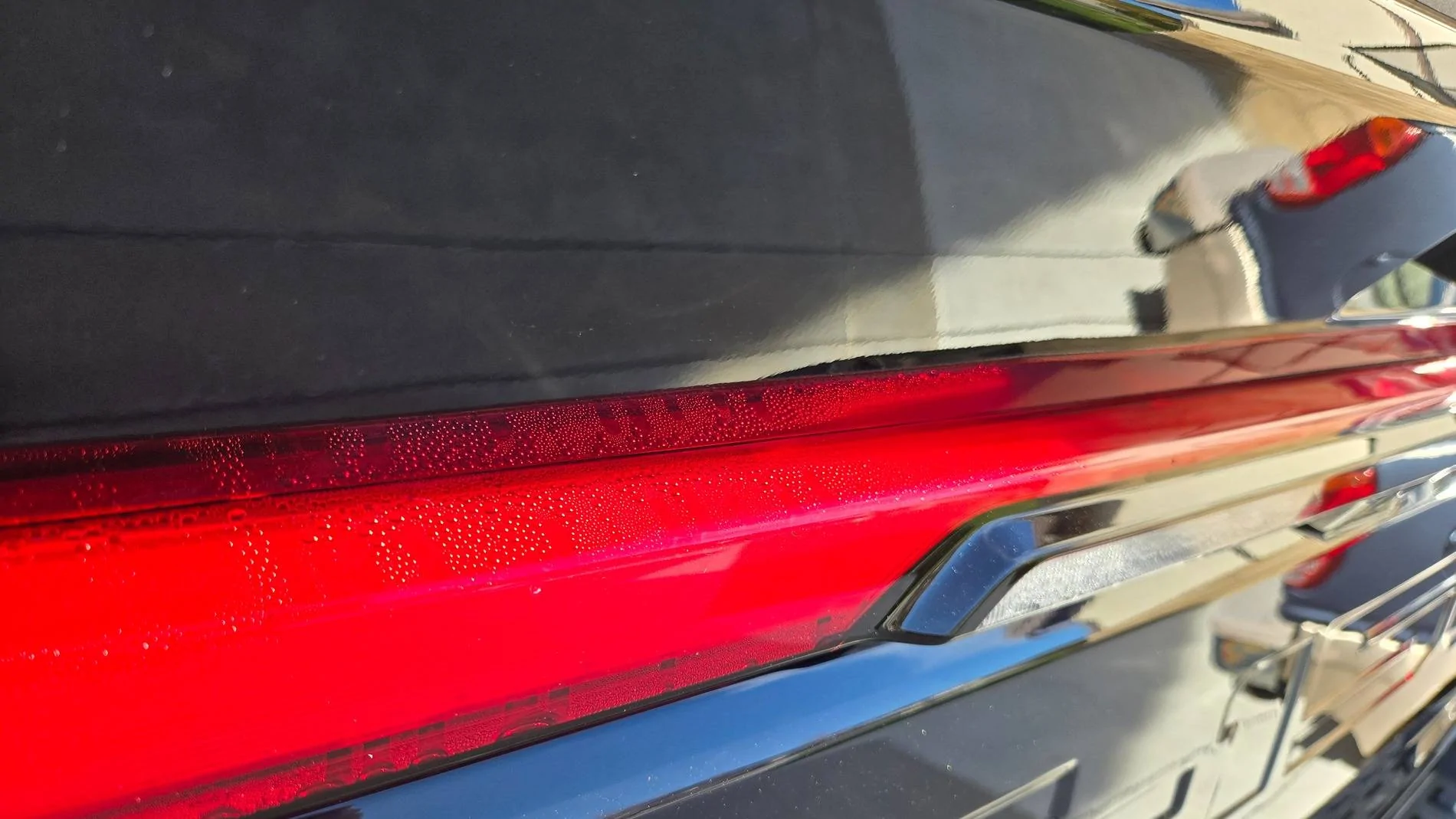 Ford F-150 Lightning Water in rear light bar 1000013615