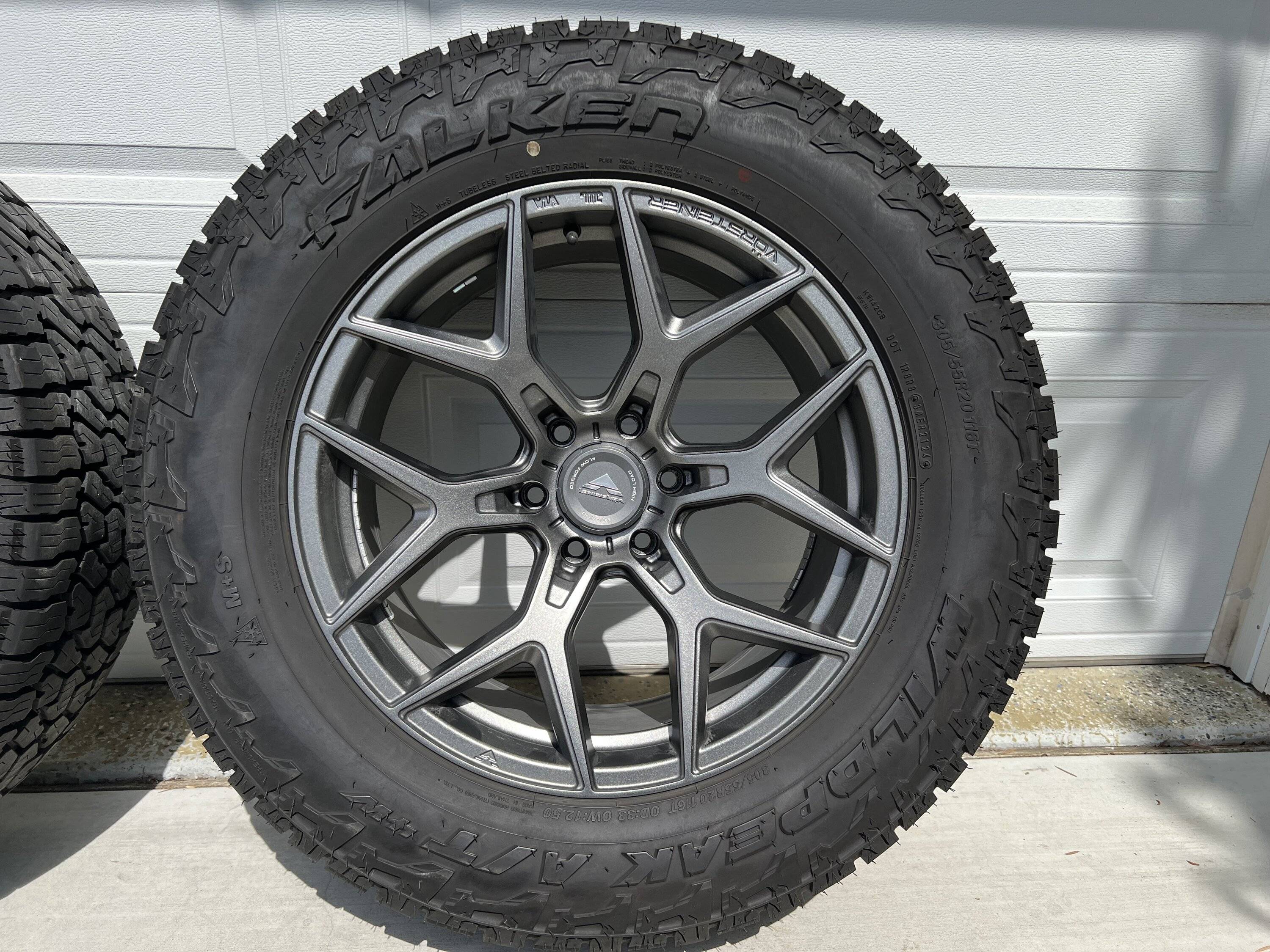 Ford F-150 Lightning Vorsteiner Venomrex VR601 20x9 Carbon Graphite w/ 305/55R20SL Falken Wildpeak 4W - $2500 IMG_2780
