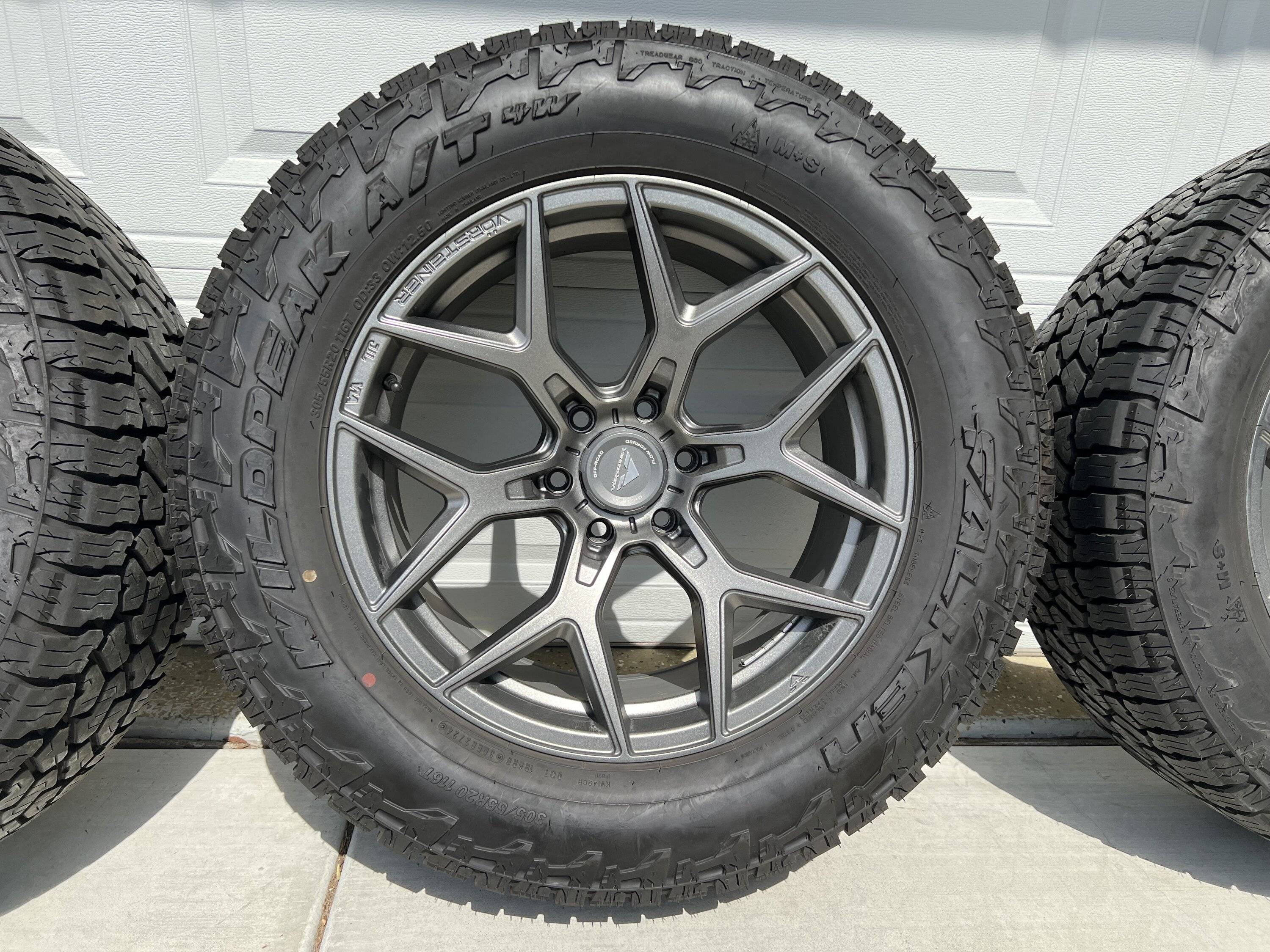 Ford F-150 Lightning Vorsteiner Venomrex VR601 20x9 Carbon Graphite w/ 305/55R20SL Falken Wildpeak 4W - $2500 IMG_2779