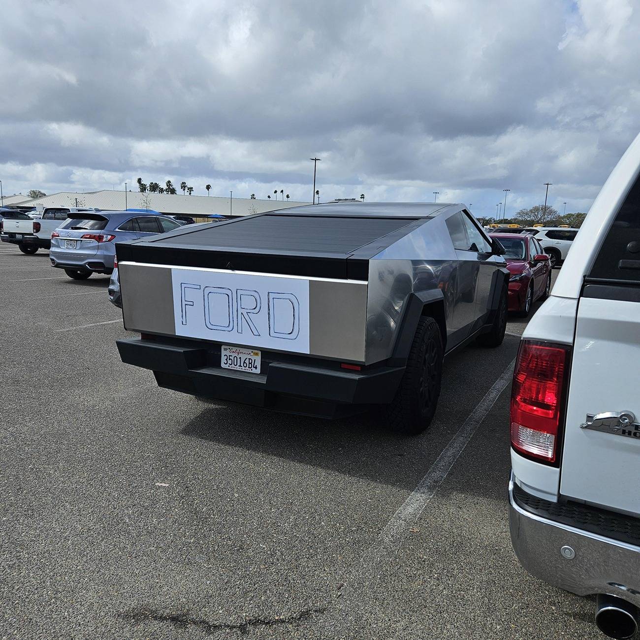 Ford F-150 Lightning Should have just bought one... but here we are. qdtf474prgse1
