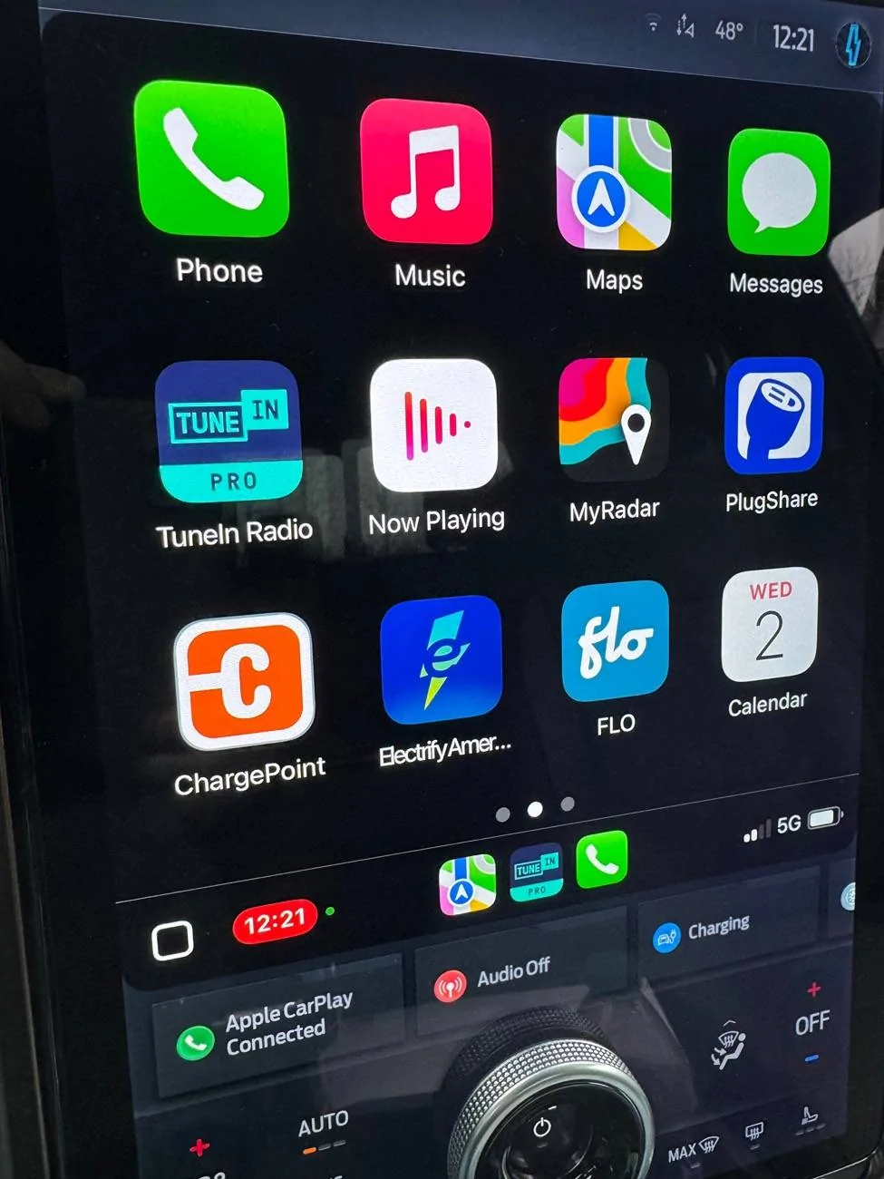 Ford F-150 Lightning iOS 18.4 Beta shows CarPlay support for NACS Adapter IMG_3298