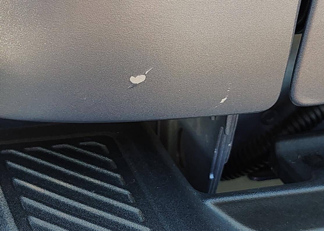 Ford F-150 Lightning Front Bumper Peeling 1743651592330-jd