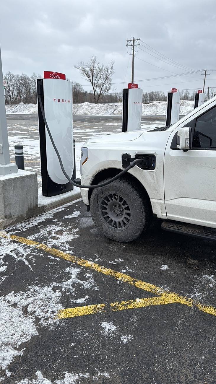 Ford F-150 Lightning First DC fast charge 1743688232079-u2