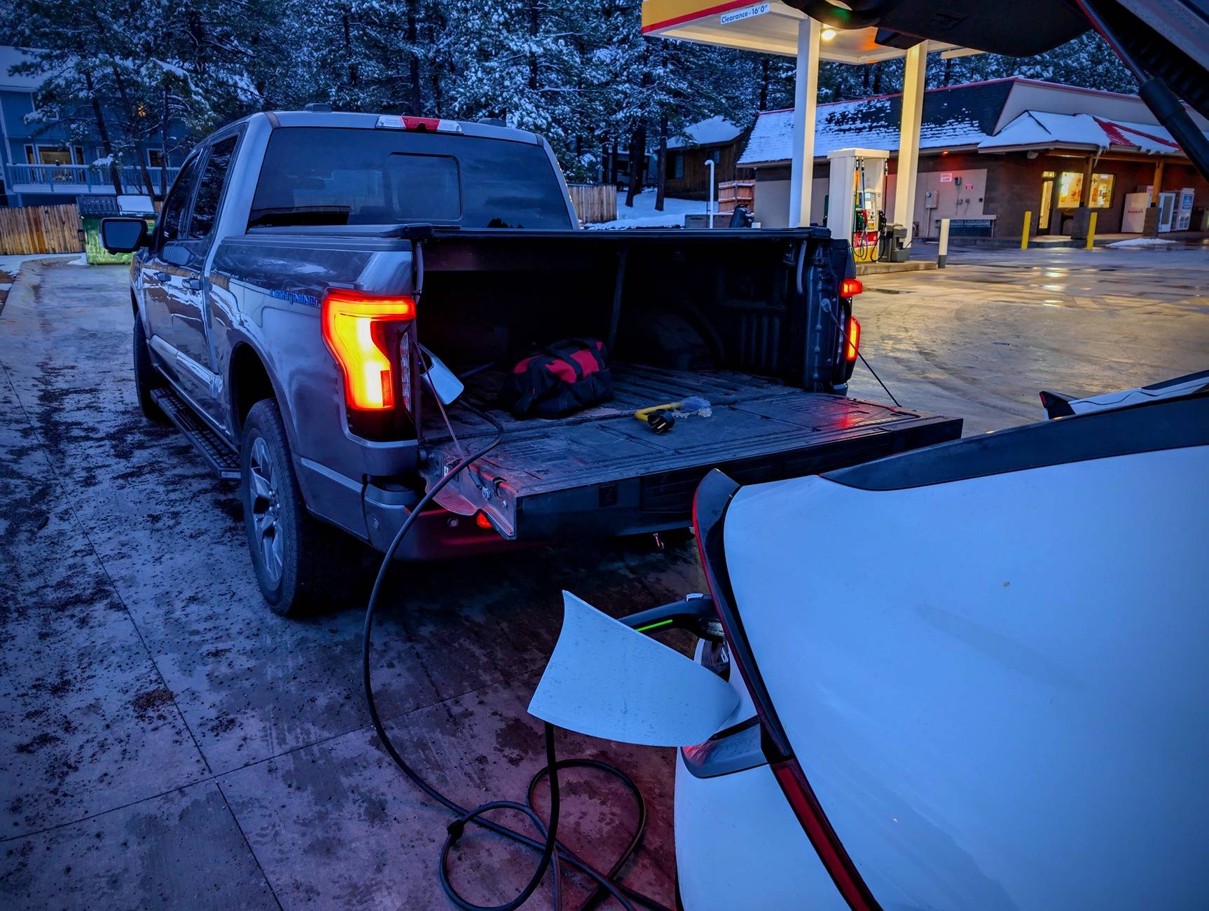 Ford F-150 Lightning Lightning to EV6 Emergency Charge PXL_20250404_015914388.RAW-01.COVER-EDIT