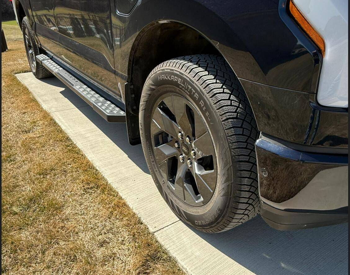 Ford F-150 Lightning Nokian Hakkapeliitta R5 SUV 116T snow tires installed - first impressions and range result hakkas2