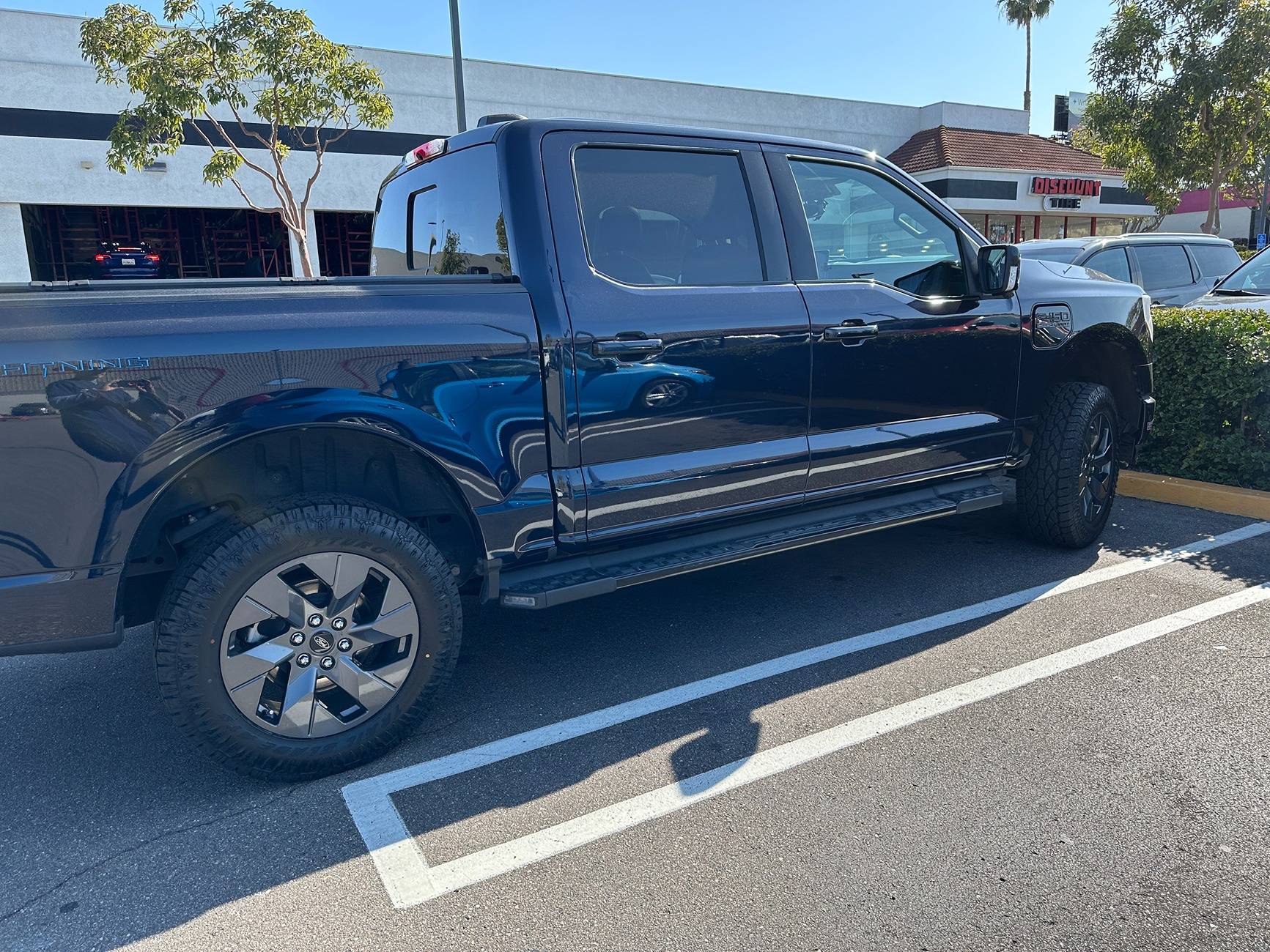 Ford F-150 Lightning Front Eibach shocks + LT285 /60 R20 = 3" level IMG_7605.JPG