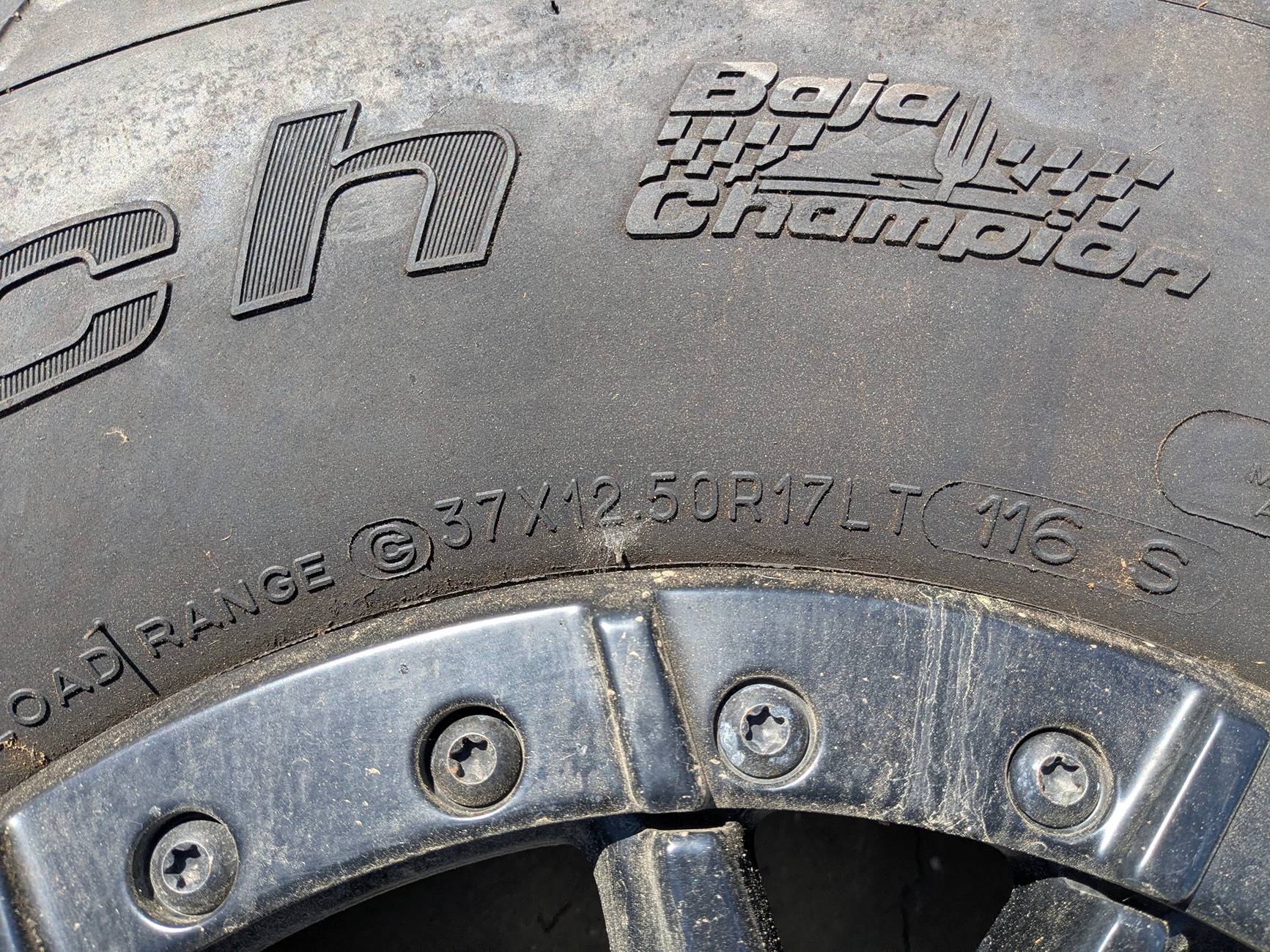 Ford F-150 Lightning F-150 Lightning leveled on Raptor 37 package wheels, 315/70/r17 KO2 tires 1000030314