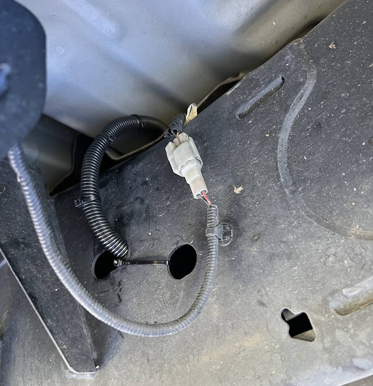 Ford F-150 Lightning Another audio amplifier install (with alternate under cab wiring). 8 -  Loom Tubing Wire-1