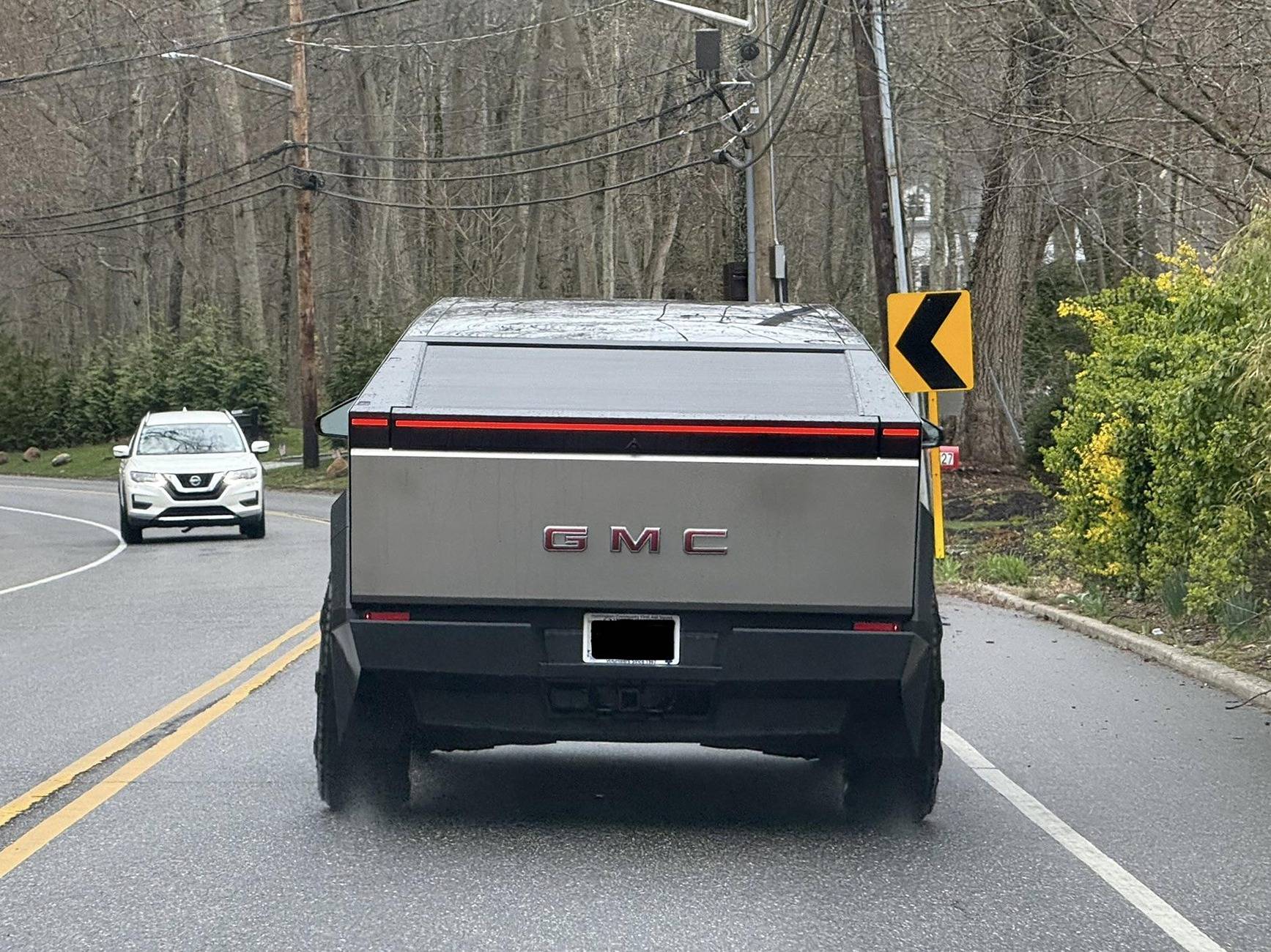 Ford F-150 Lightning Should have just bought one... but here we are. 5pg16dz0i8ue1