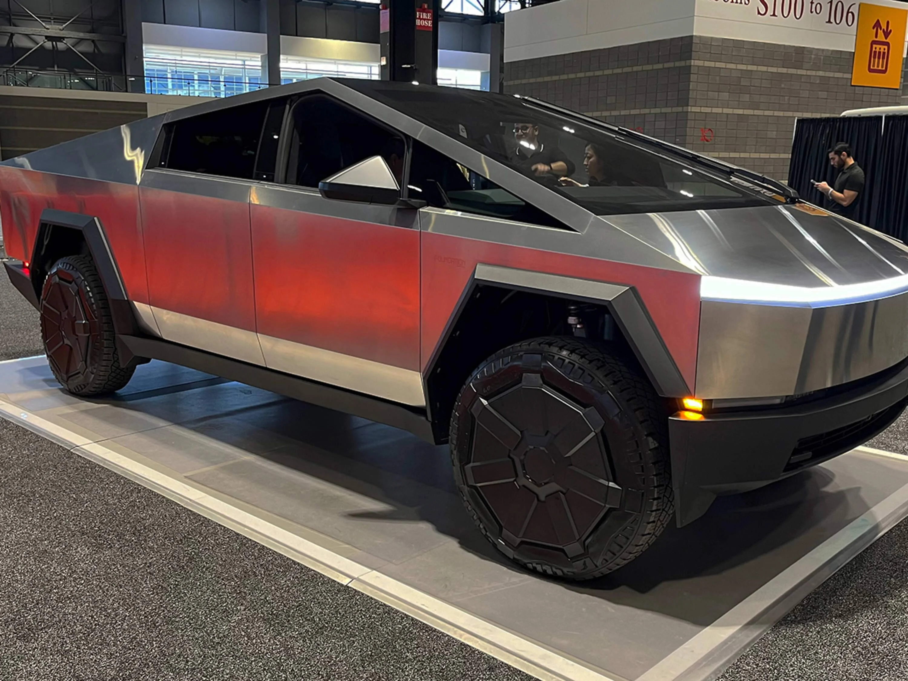 Ford F-150 Lightning Ford’s F-150 Lightning is falling behind Tesla’s Cybertruck in deepening EV crisis tesla-cybertruck-31