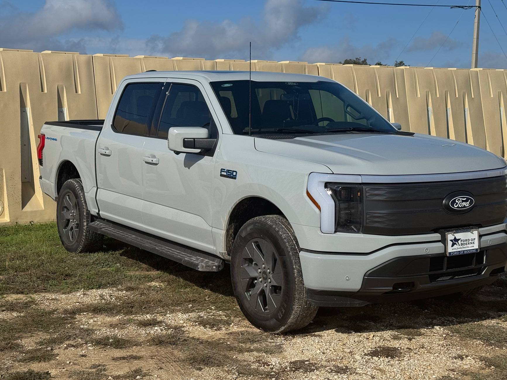 Ford F-150 Lightning 🚗✨ TripleAliners GIVEAWAY | Win a bed liner for your Ford F-150 Lightning ✨🚗 IMG_0843