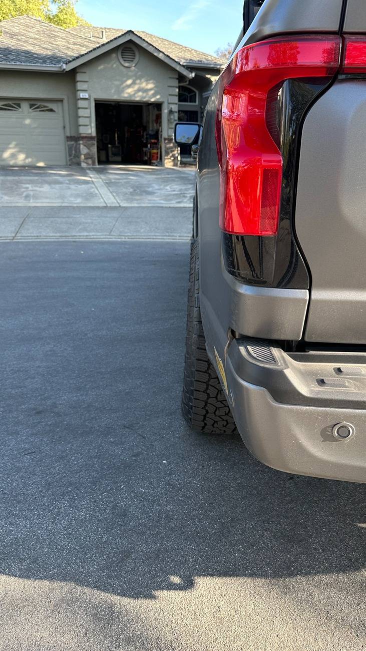 Ford F-150 Lightning Eibach 2.1" level, 275/65R20 tires, Fuel Rebar +20 wheels IMG_4101.JPG