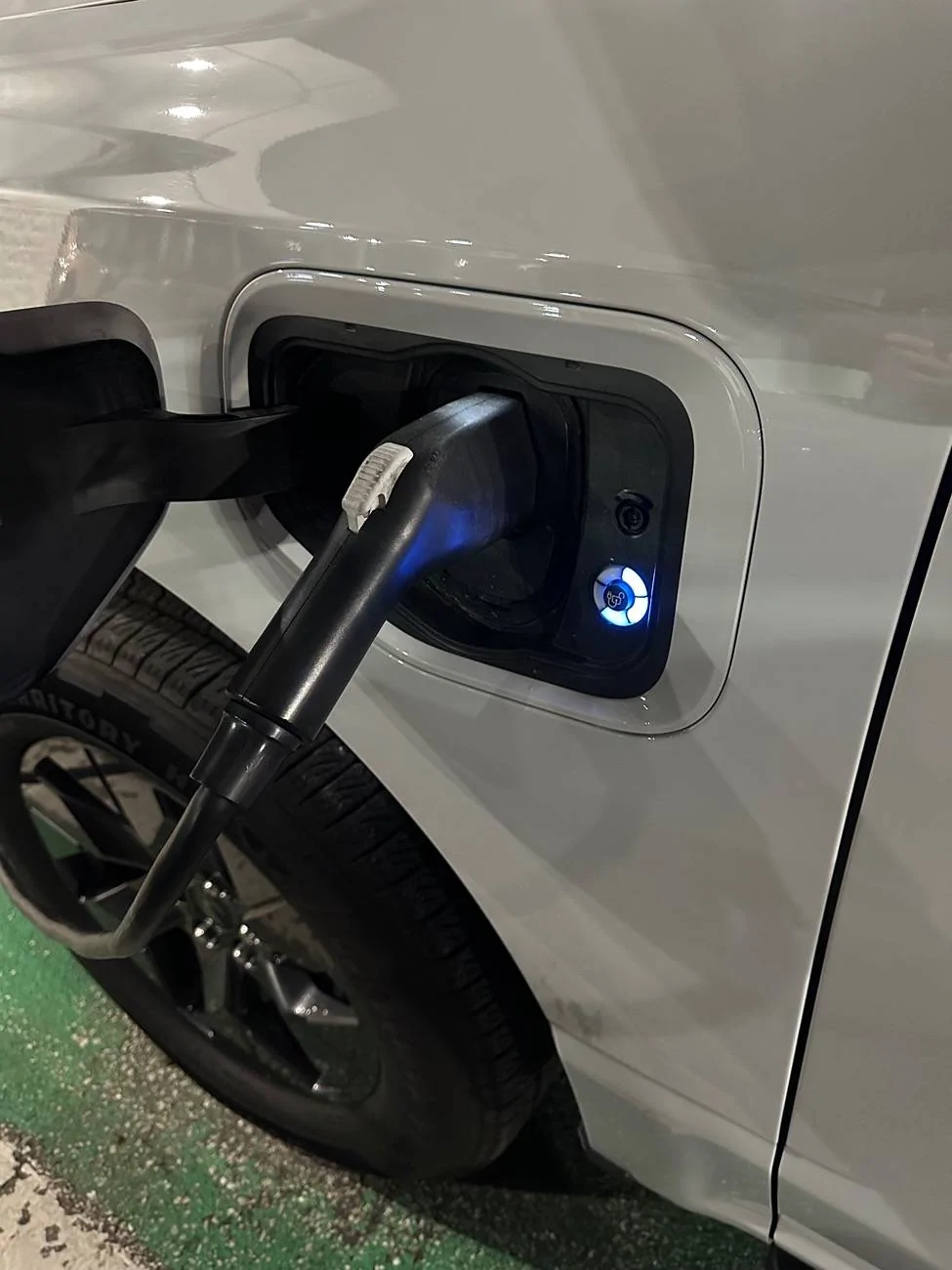 Ford F-150 Lightning 23 ER not charging {Fix post 66} IMG_4036