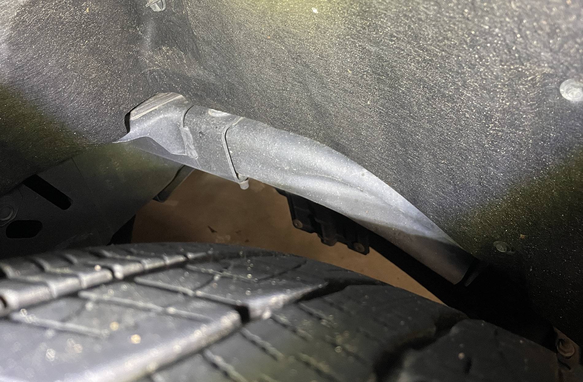 Ford F-150 Lightning Does 2024 Flash come without crash bars? Crash bar