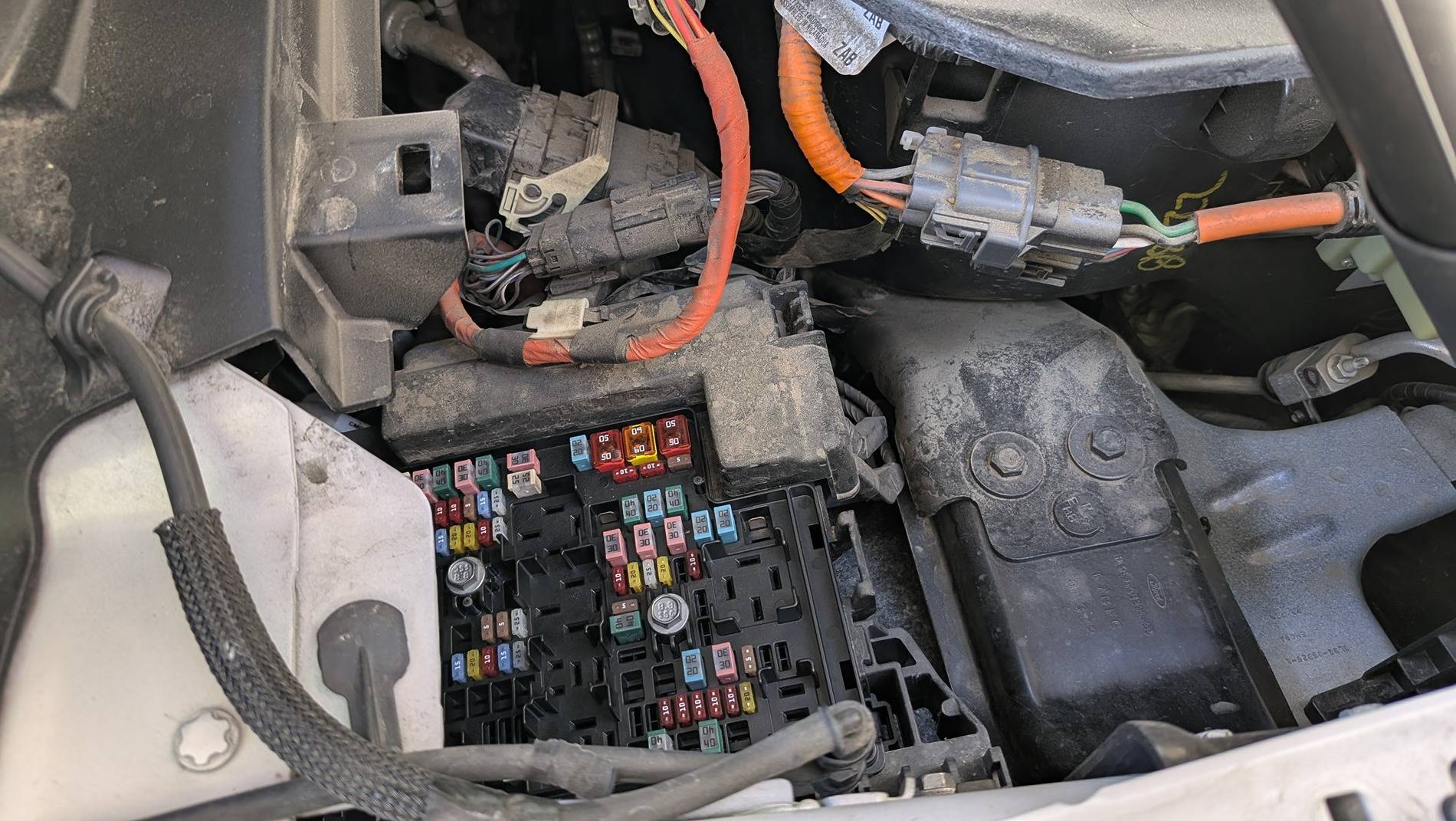 Ford F-150 Lightning Good place in frunk to get a switched ignition +12V tap? (Frunk 12V outlet installation) PXL_20250501_190246117.MP
